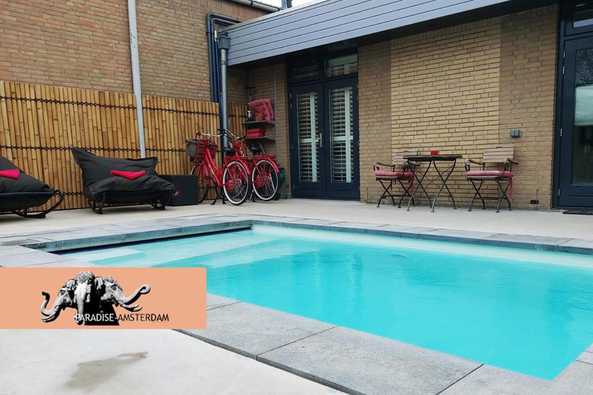Paradise Amsterdam bungalow of 80 m2 with private pool -pool open 28 March-2 November 2024- All inclusive, breakfast, parking, use of bikes, tourist tax an