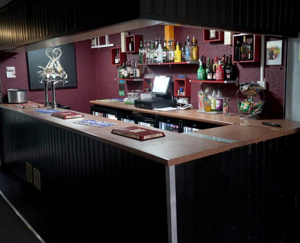 bar