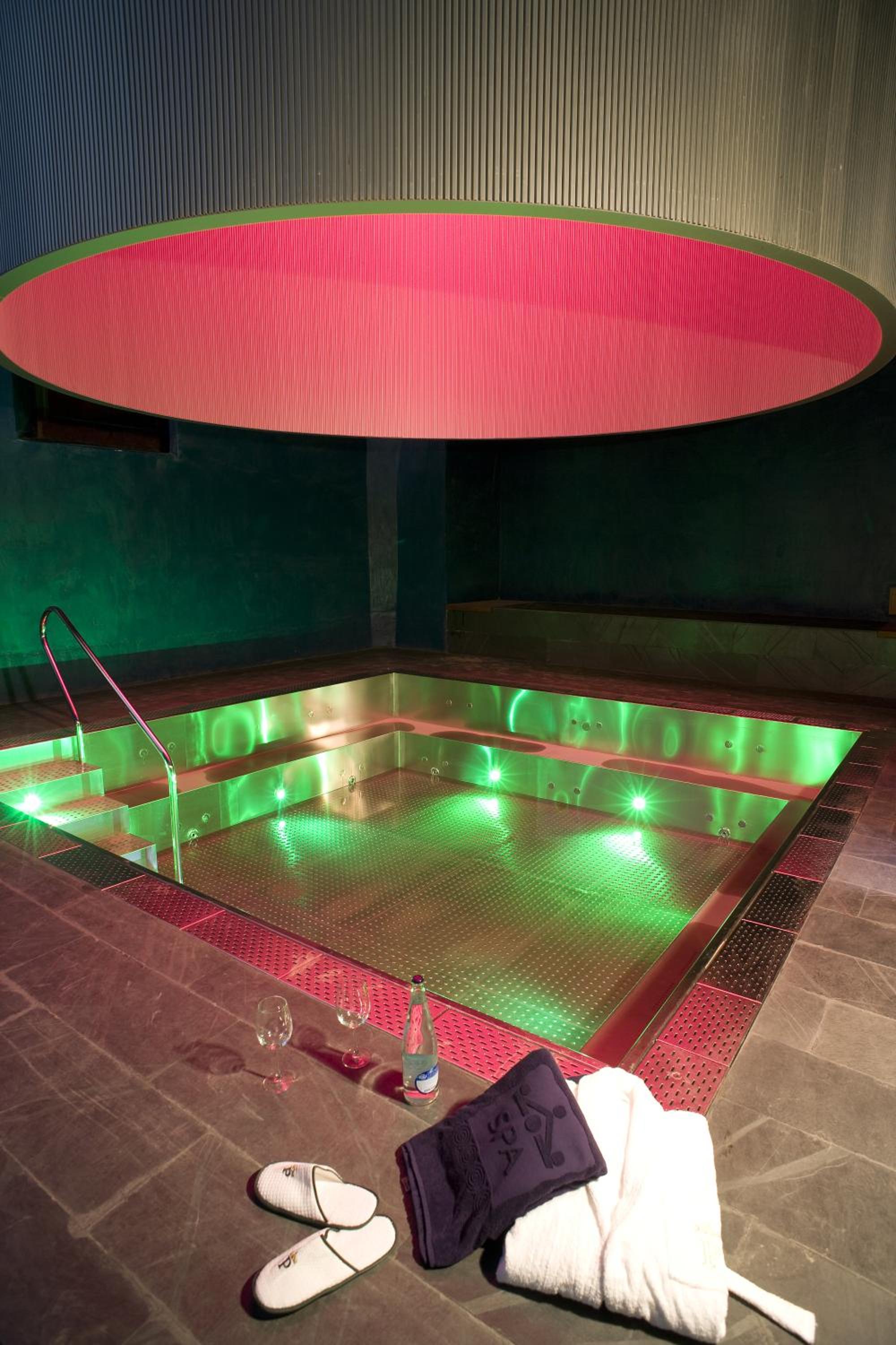 indoor pool