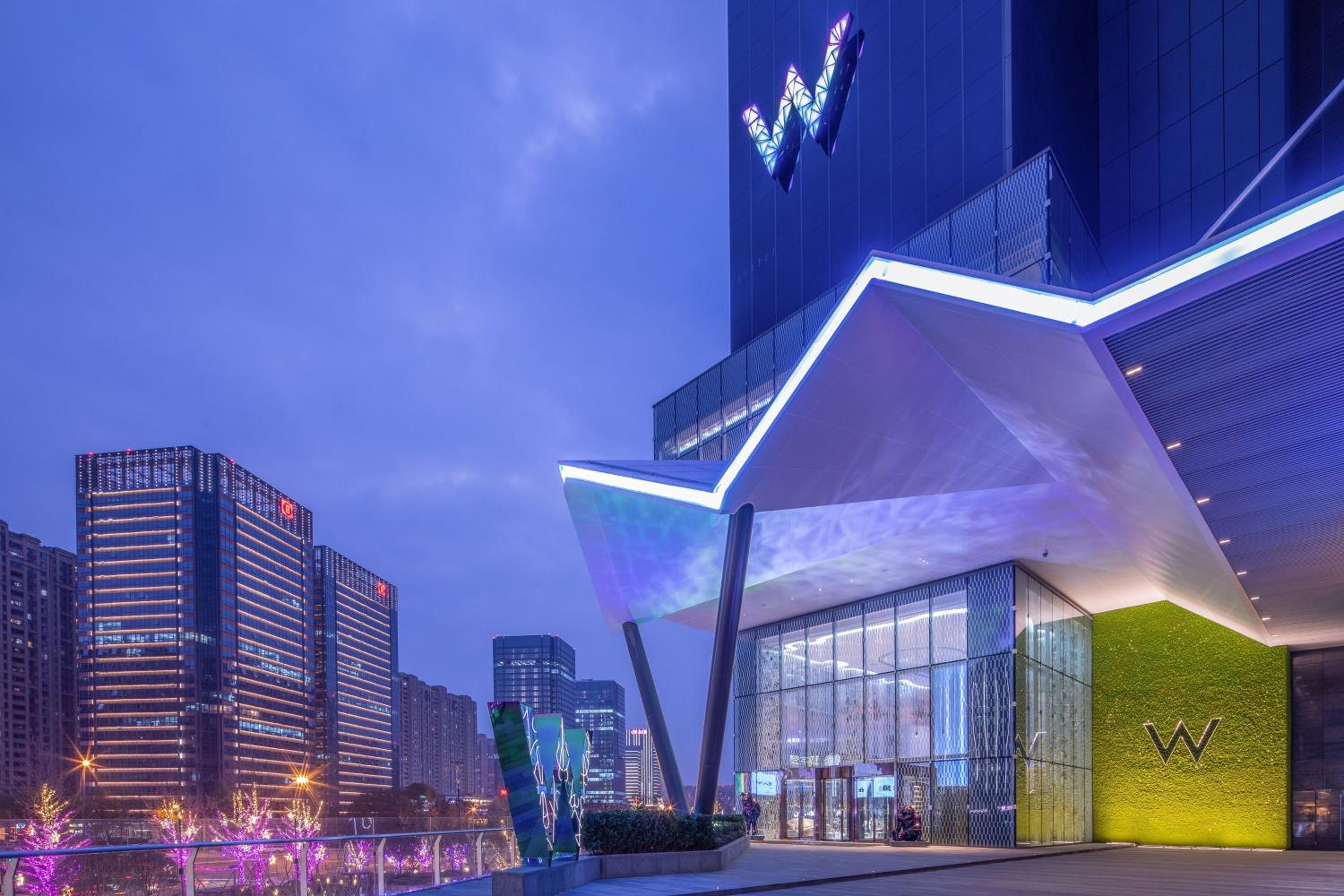 W Chengdu 1