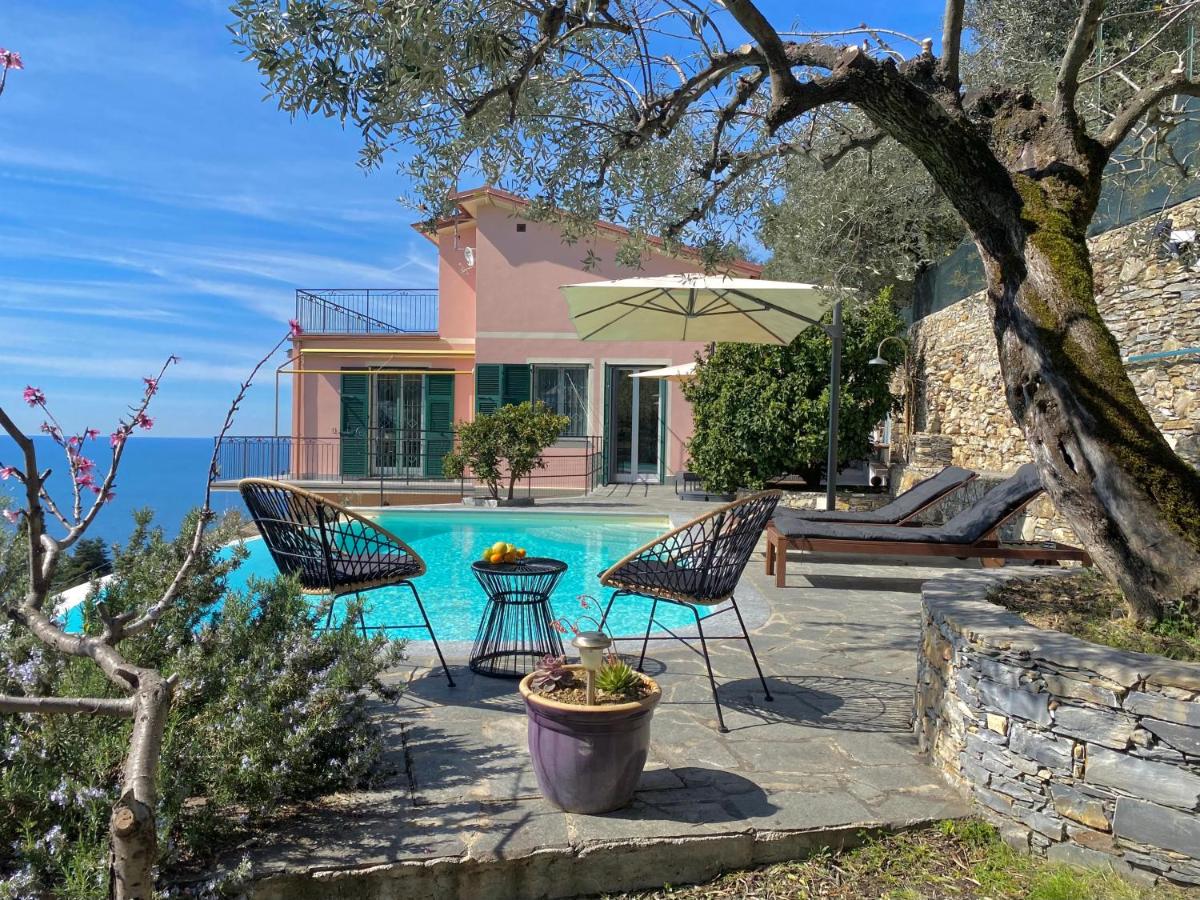 CasaViva - Ampio Trilocale vista mare con piscina - Pieve Alta
