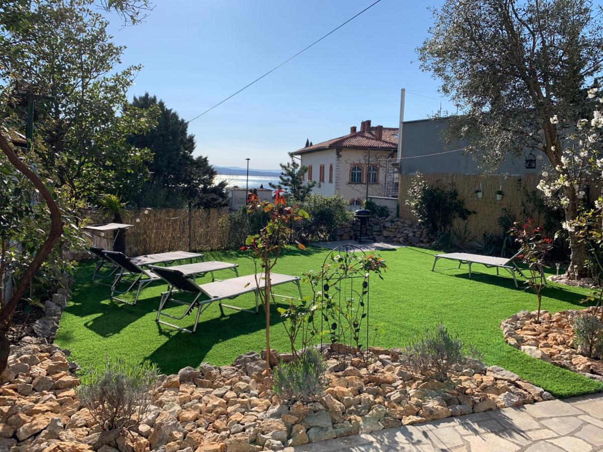 Apartment Urban Oasis