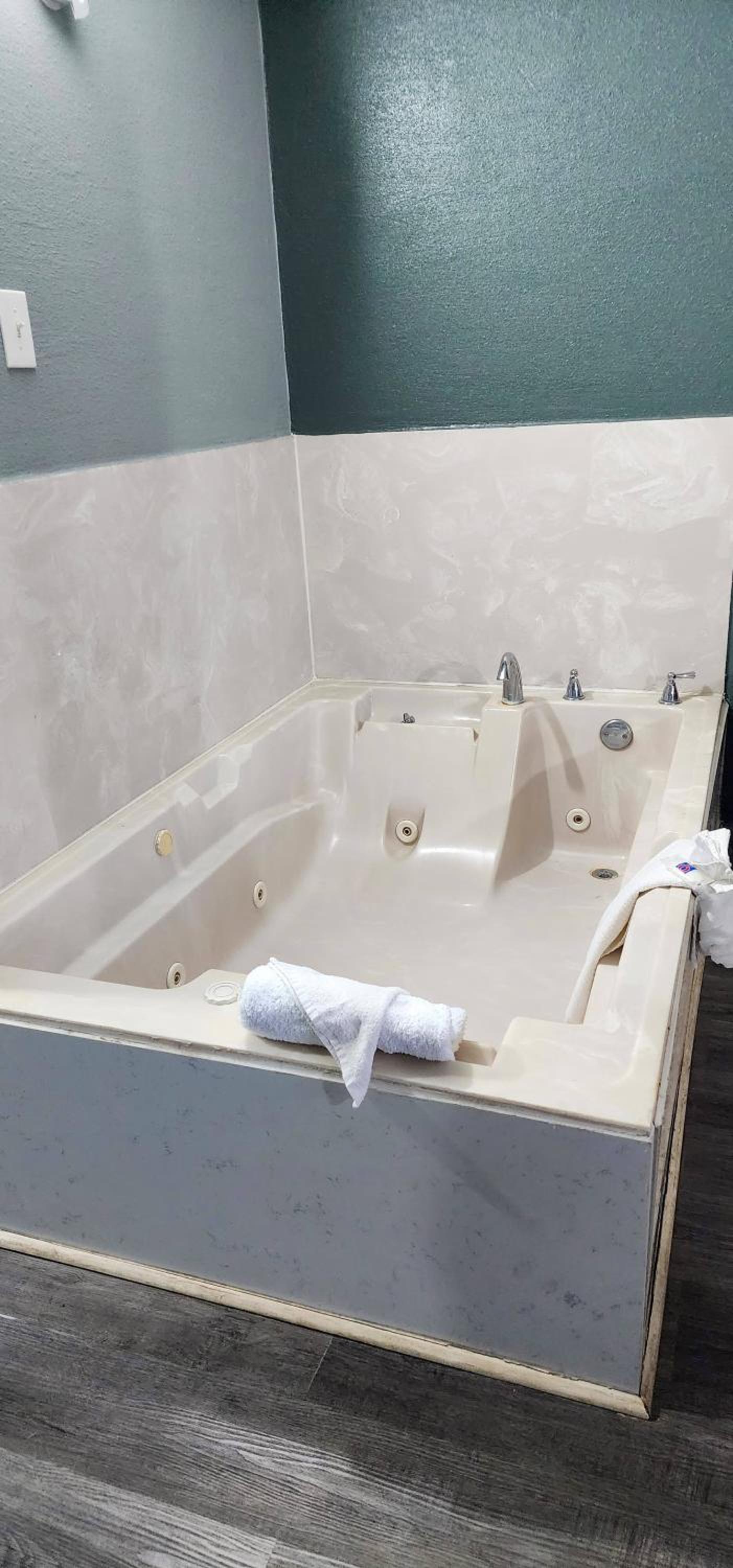 Jacuzzi