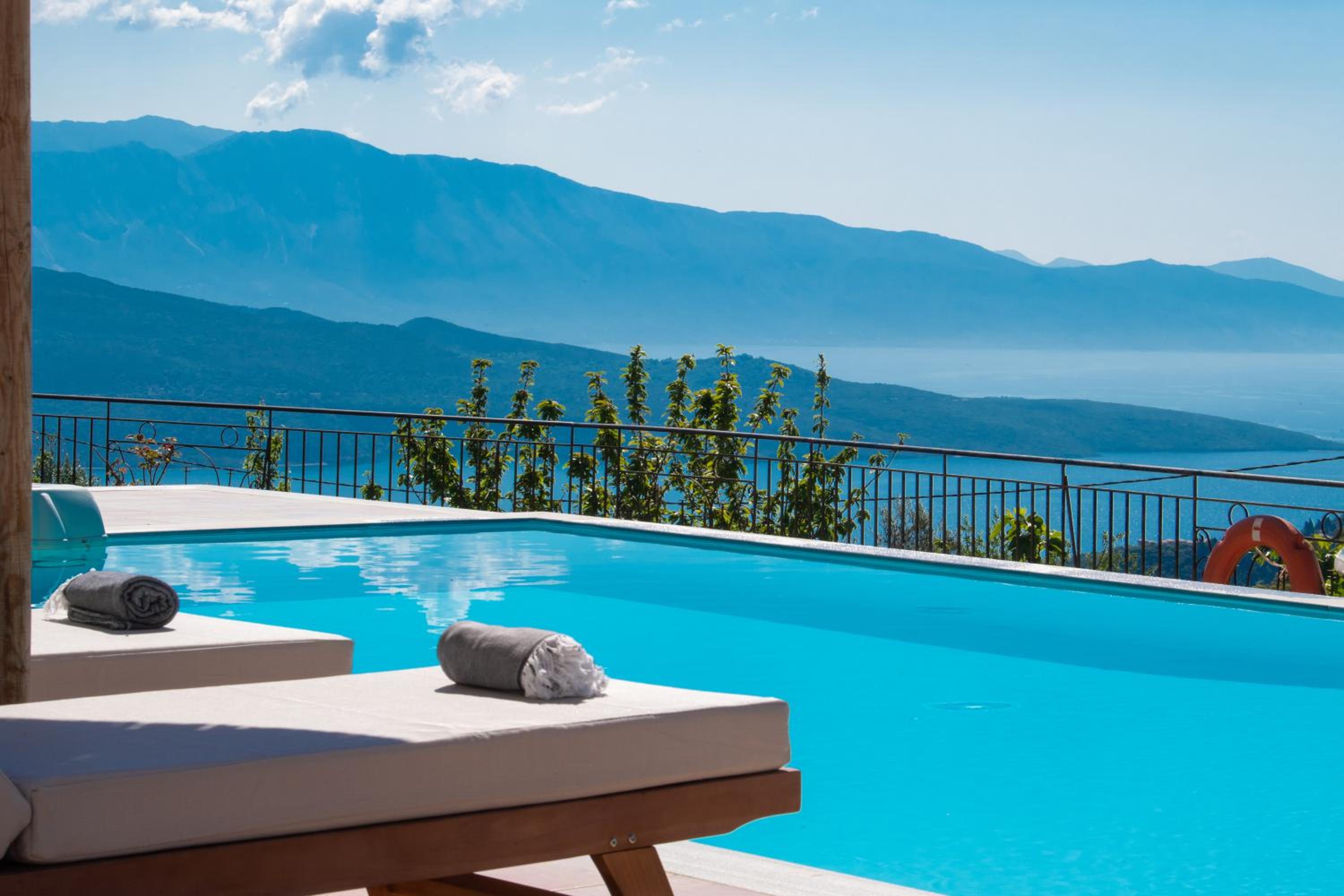 Anemones Villas by Omikron Selections