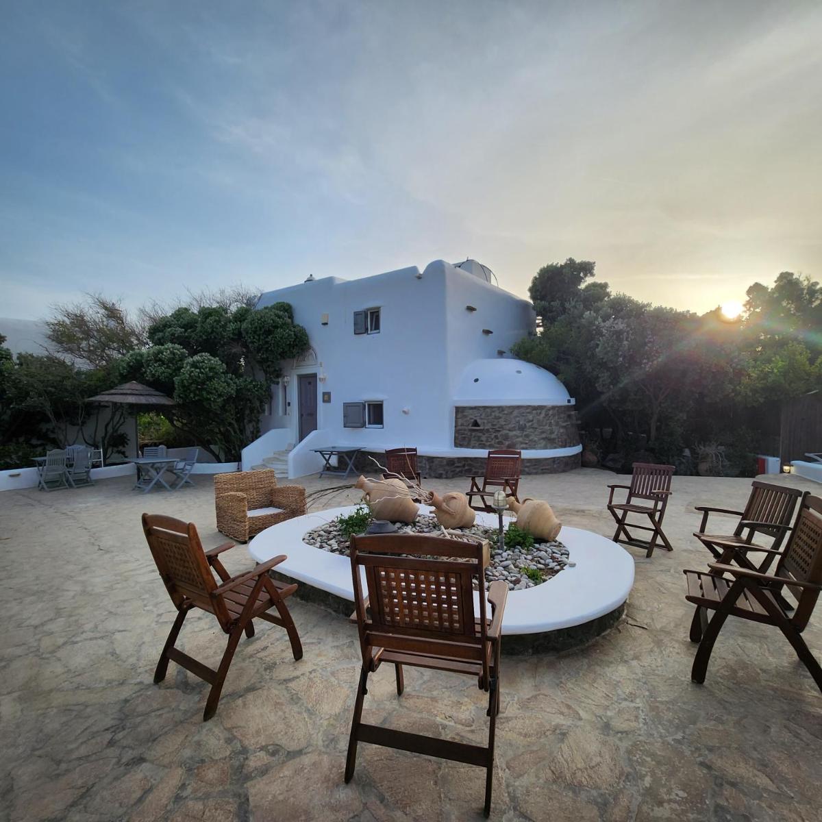 Mykonian Iros Suites & Villas
