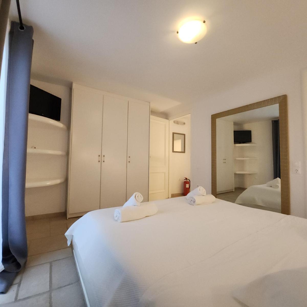 Mykonian Iros Suites & Villas