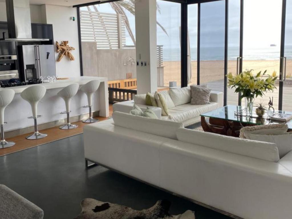 Dolphin Beach Villa