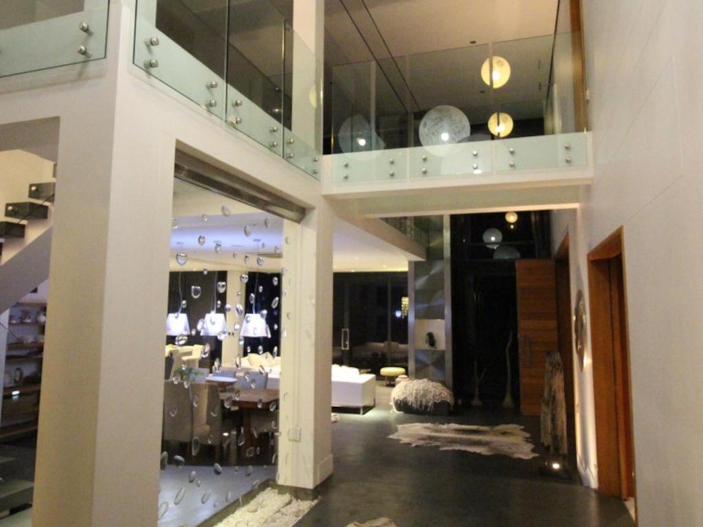 Dolphin Beach Villa