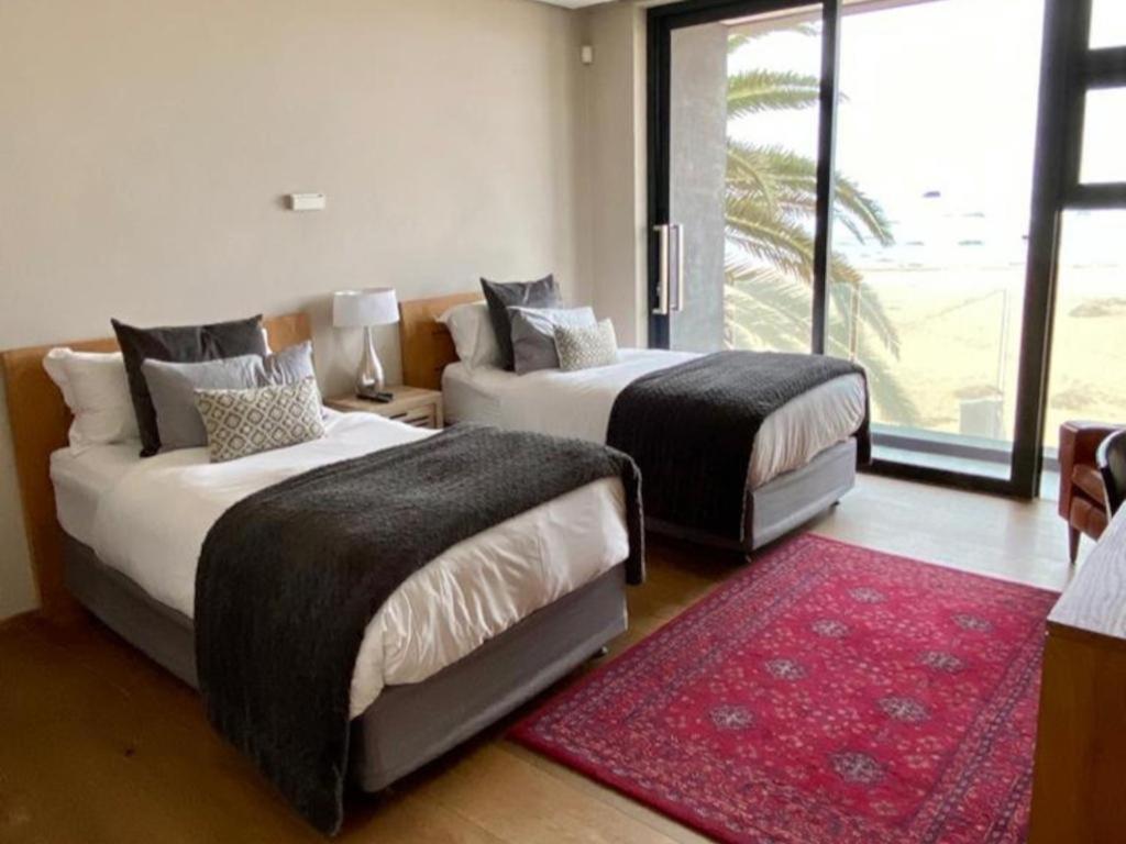 Dolphin Beach Villa