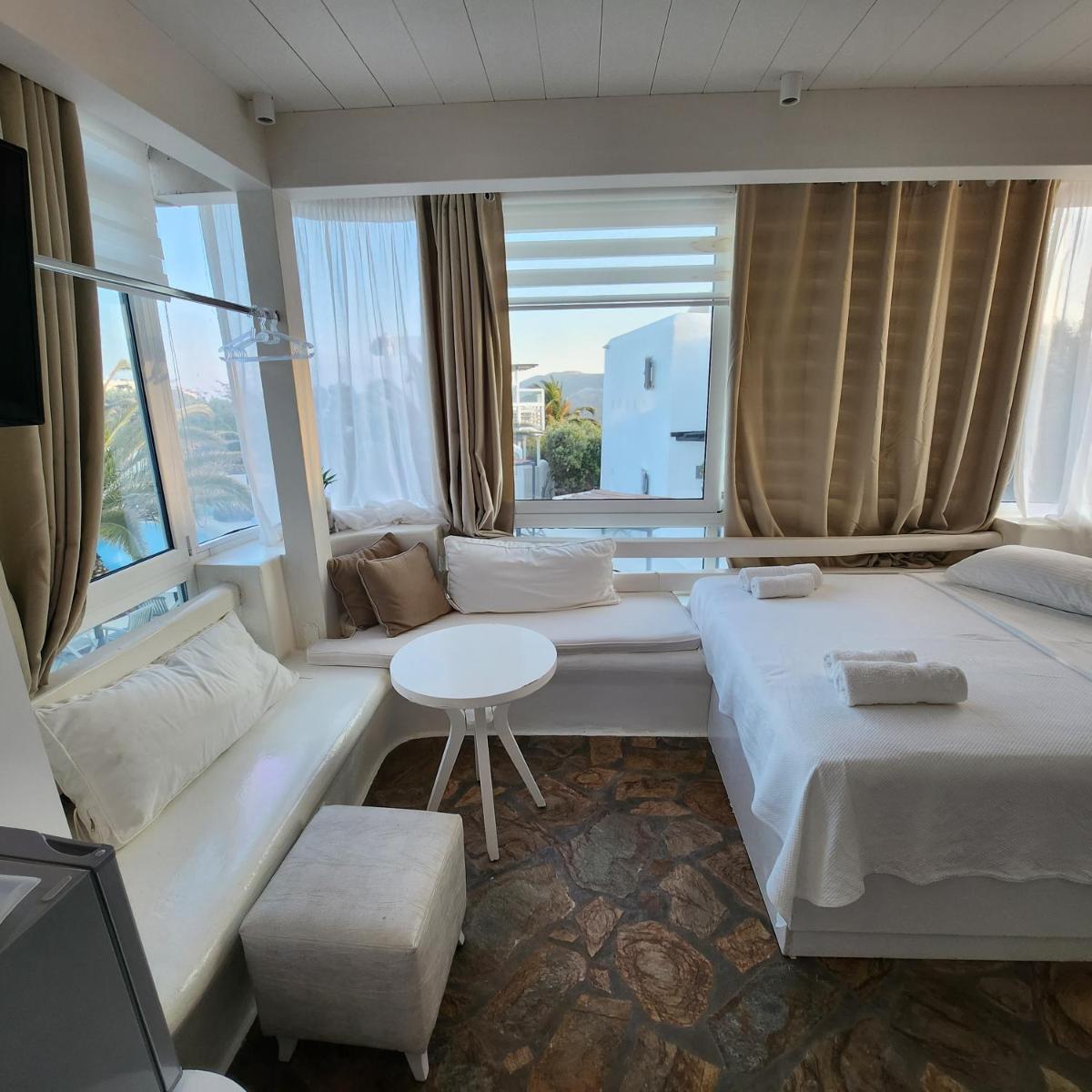 Mykonian Iros Suites & Villas