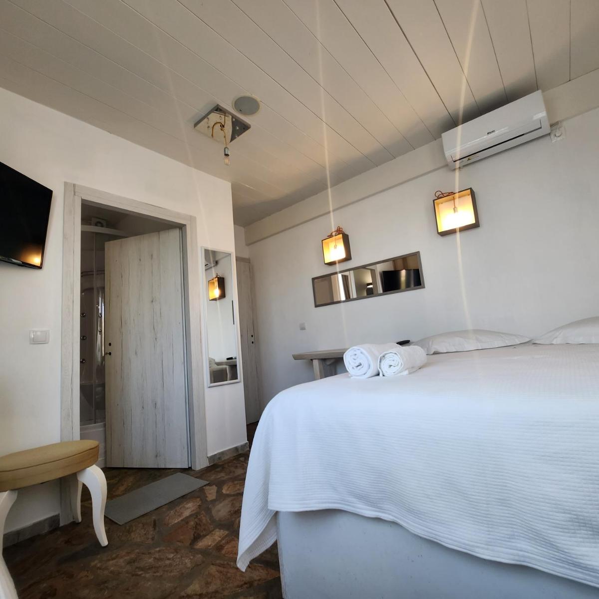 Mykonian Iros Suites & Villas