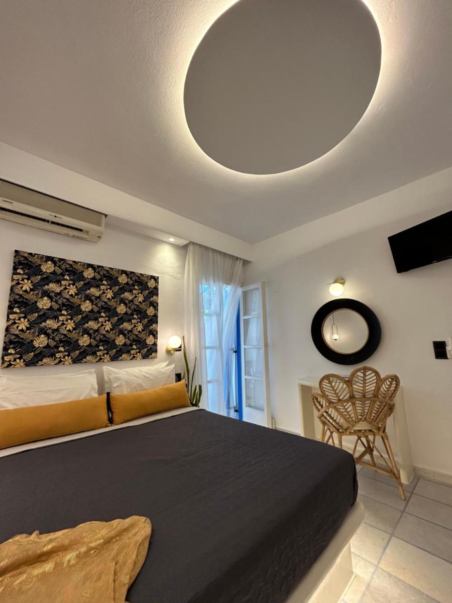 Sea View Apartments & Studios