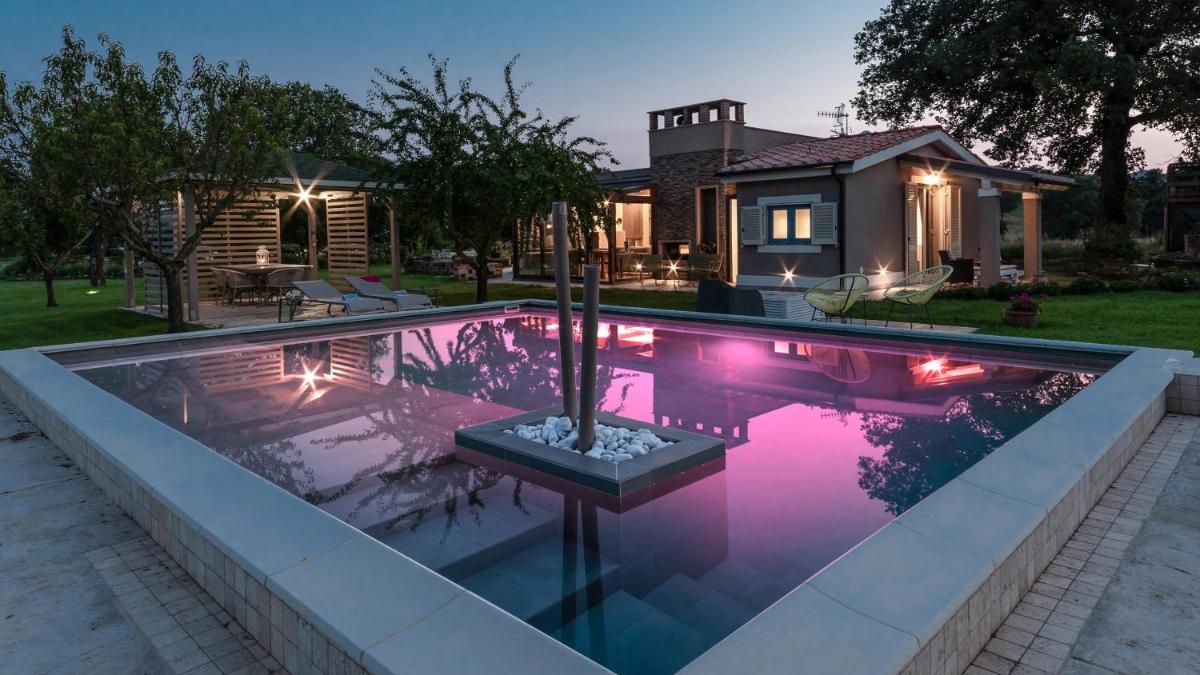 COTTAGE VIOLAPO 6&2, Emma Villas