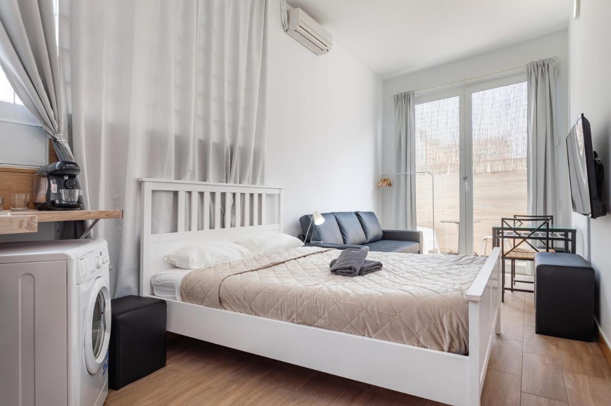 APL SANTS LOFTS BCN FiRA CAMP NOU photo 1