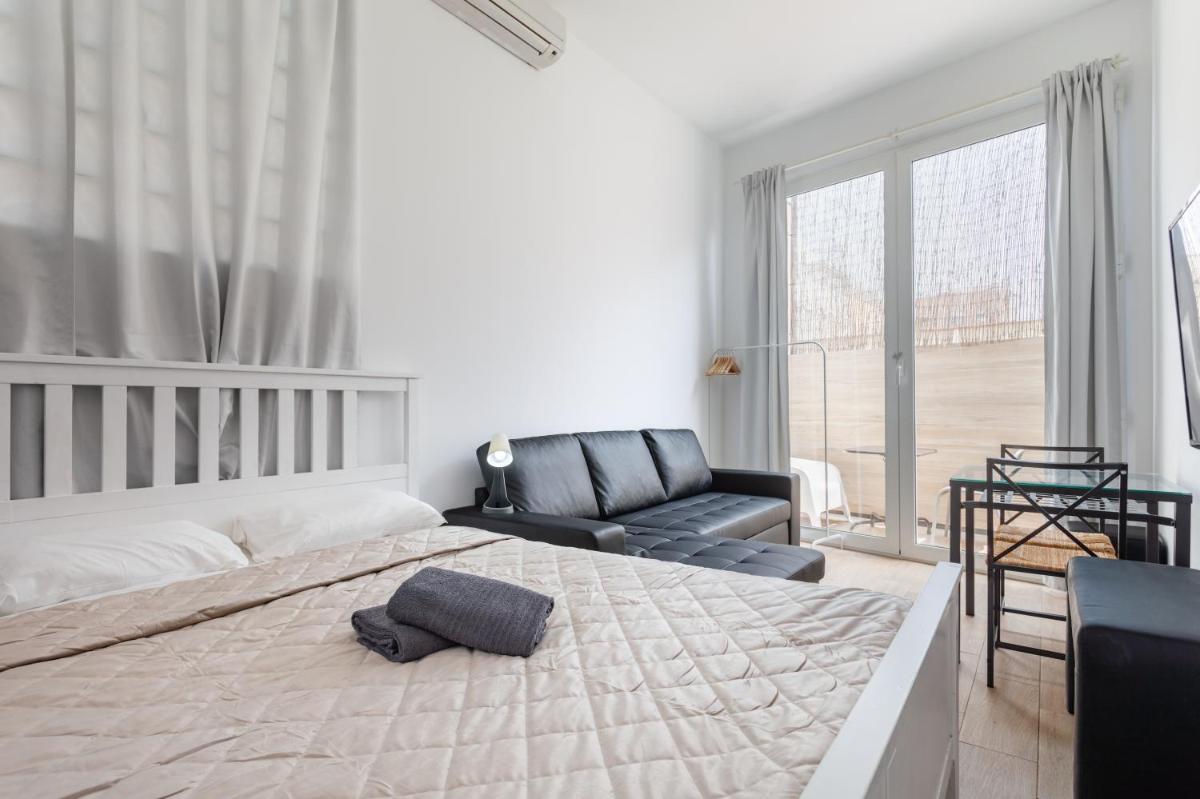 APL SANTS LOFTS BCN FiRA CAMP NOU photo 3