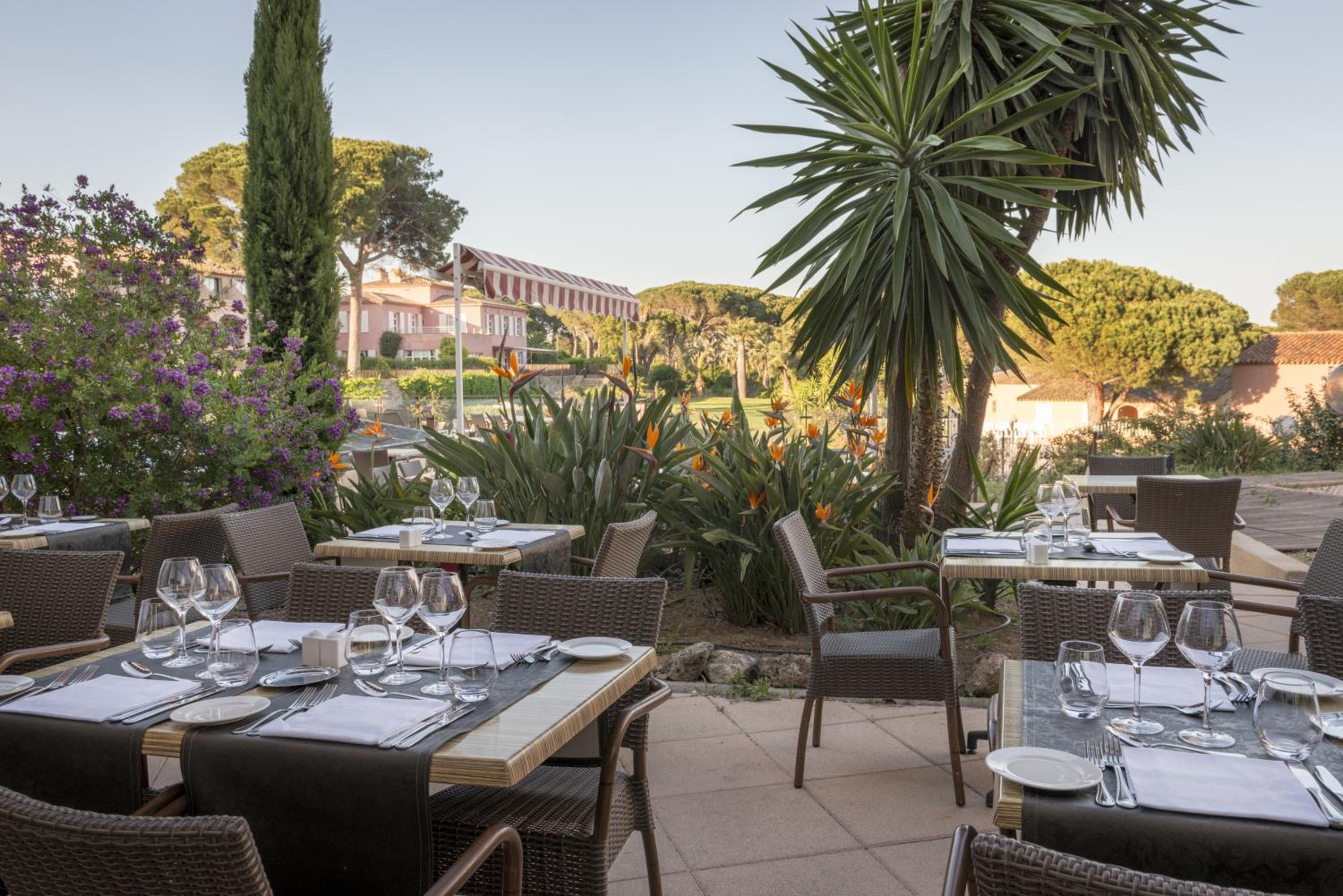 restaurant