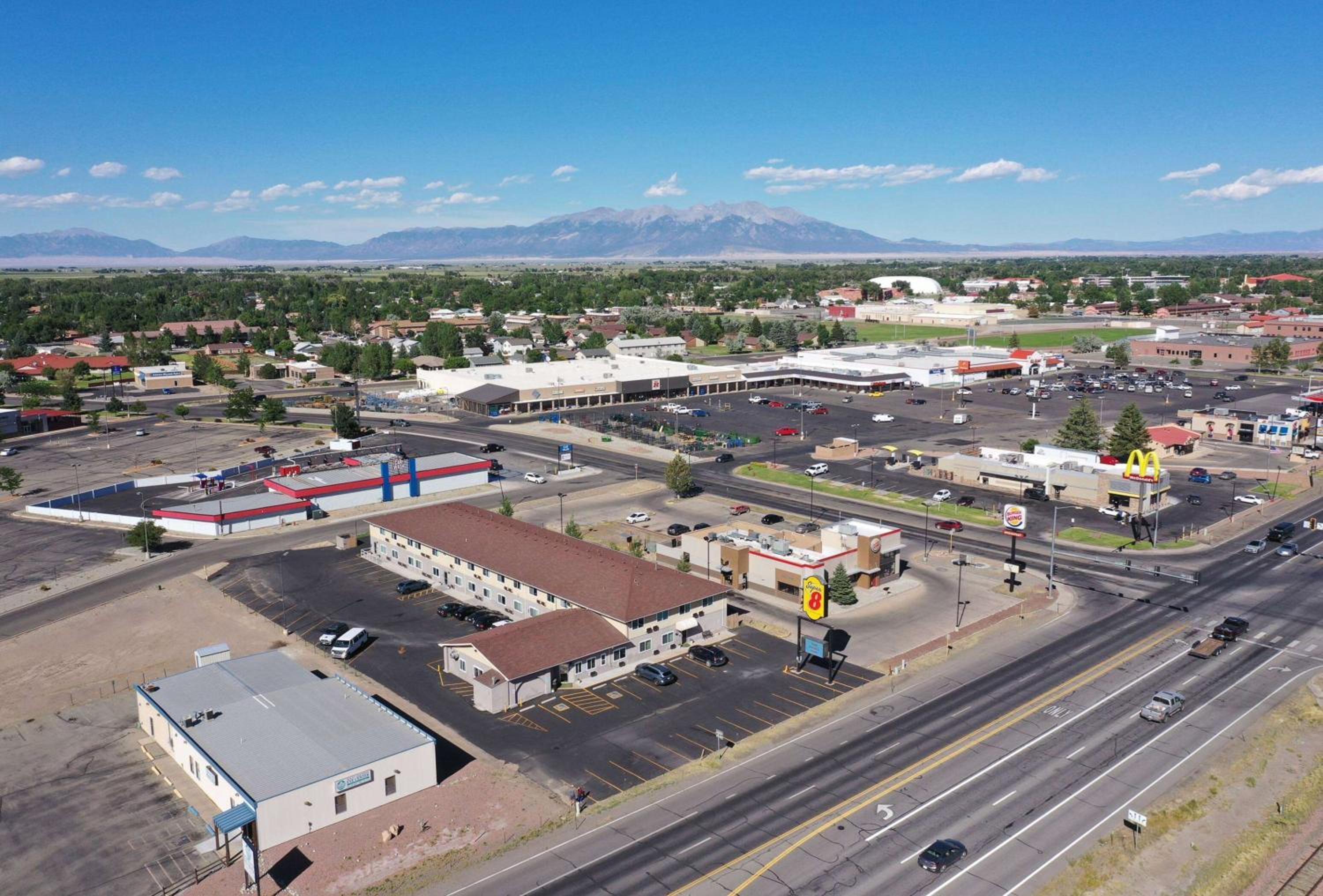 Alamosa Vacations - Super 8 by Wyndham Alamosa - Property Image 1