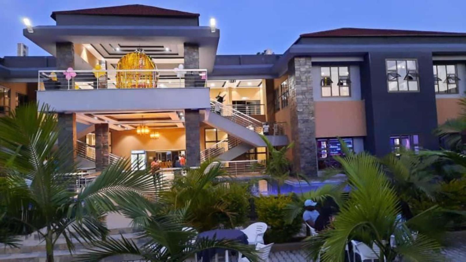Palm Kalash Hotel