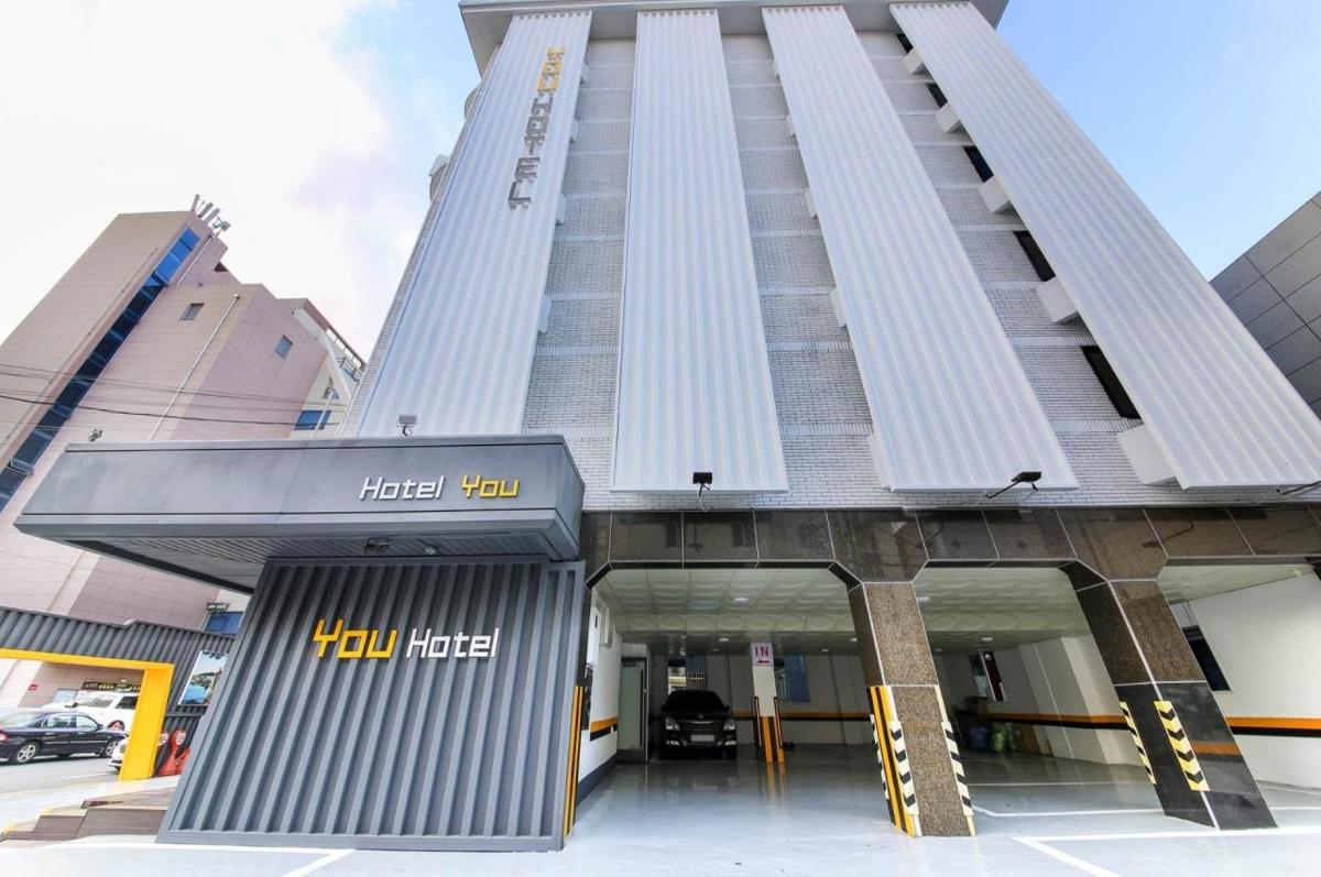 Hotel YOU