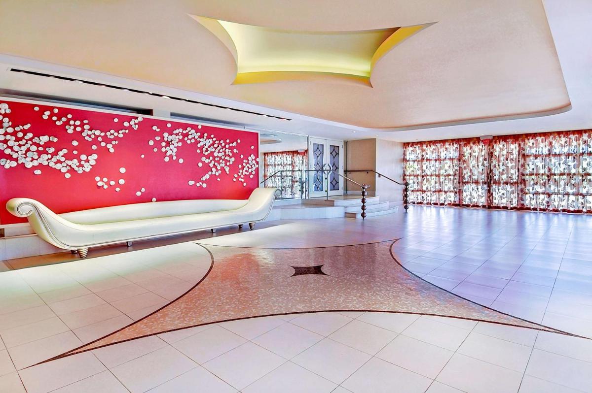 The Condado Plaza Hotel 7