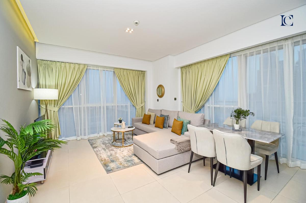 Spacious 1Bed Apt with a huge Balcony in Dubai Marina - VST