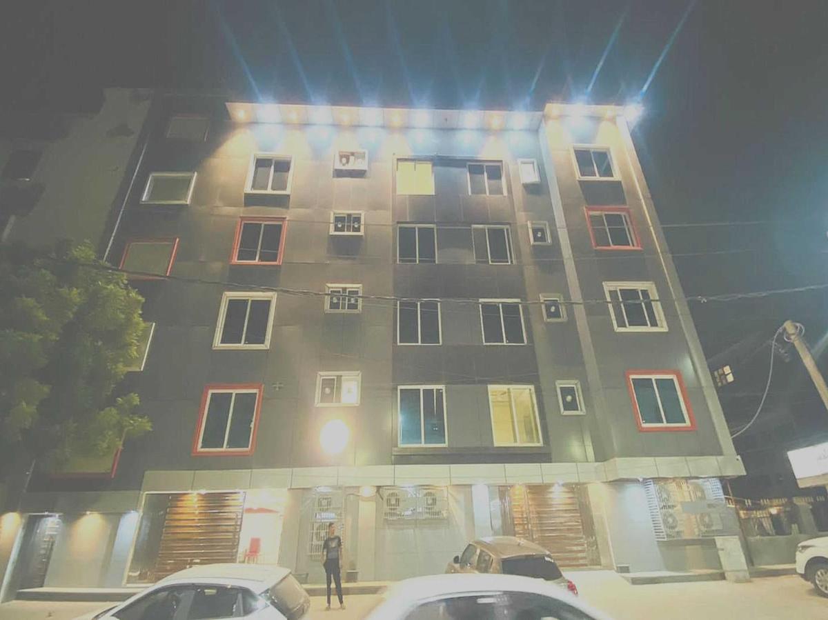 Townhouse 1137 Oyo Townhouse || Rohini Near Rithala Metro Station