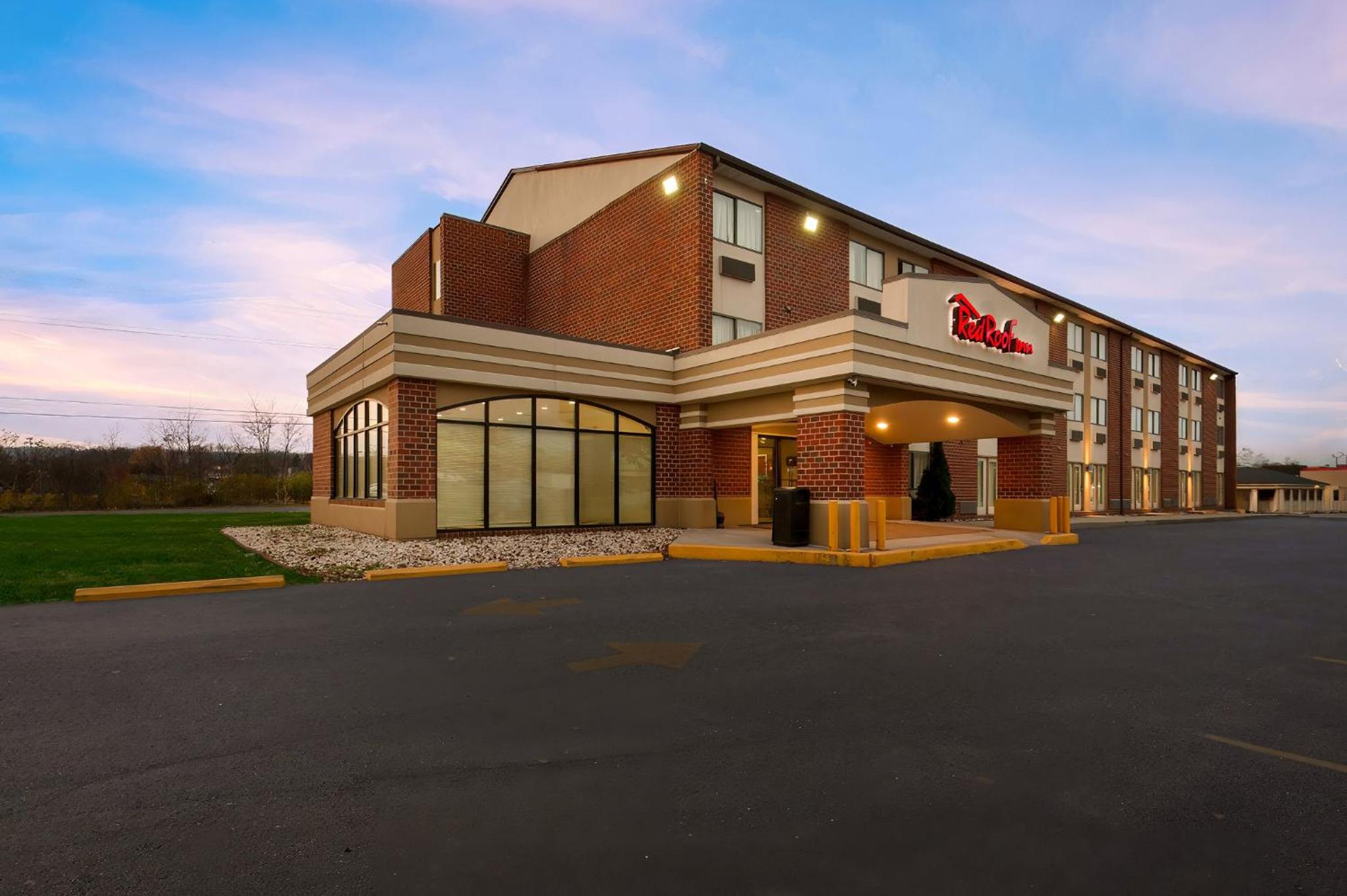 Martinsburg Vacations - Red Roof Inn Martinsburg - Property Image 20