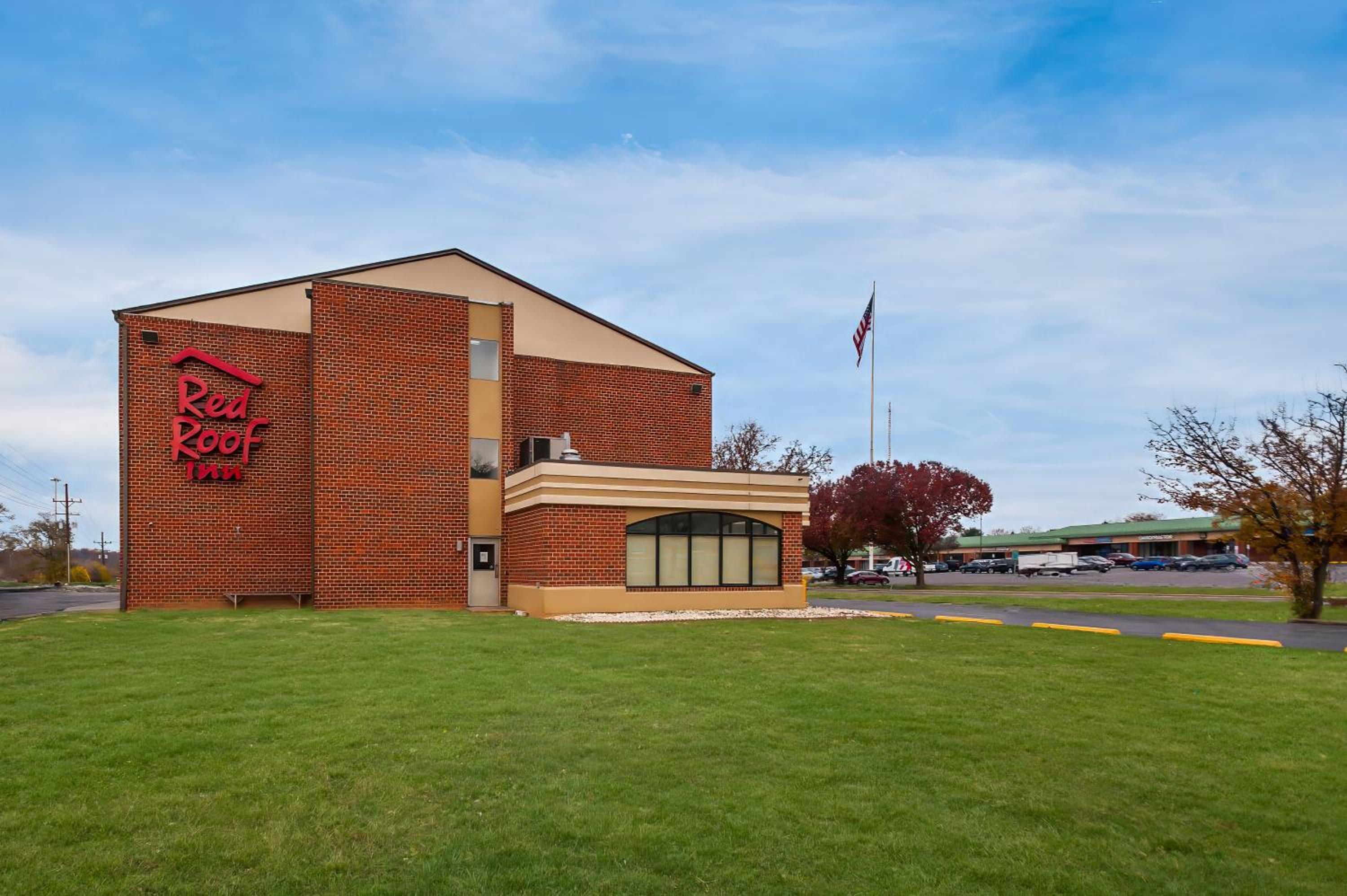 Martinsburg Vacations - Red Roof Inn Martinsburg - Property Image 26