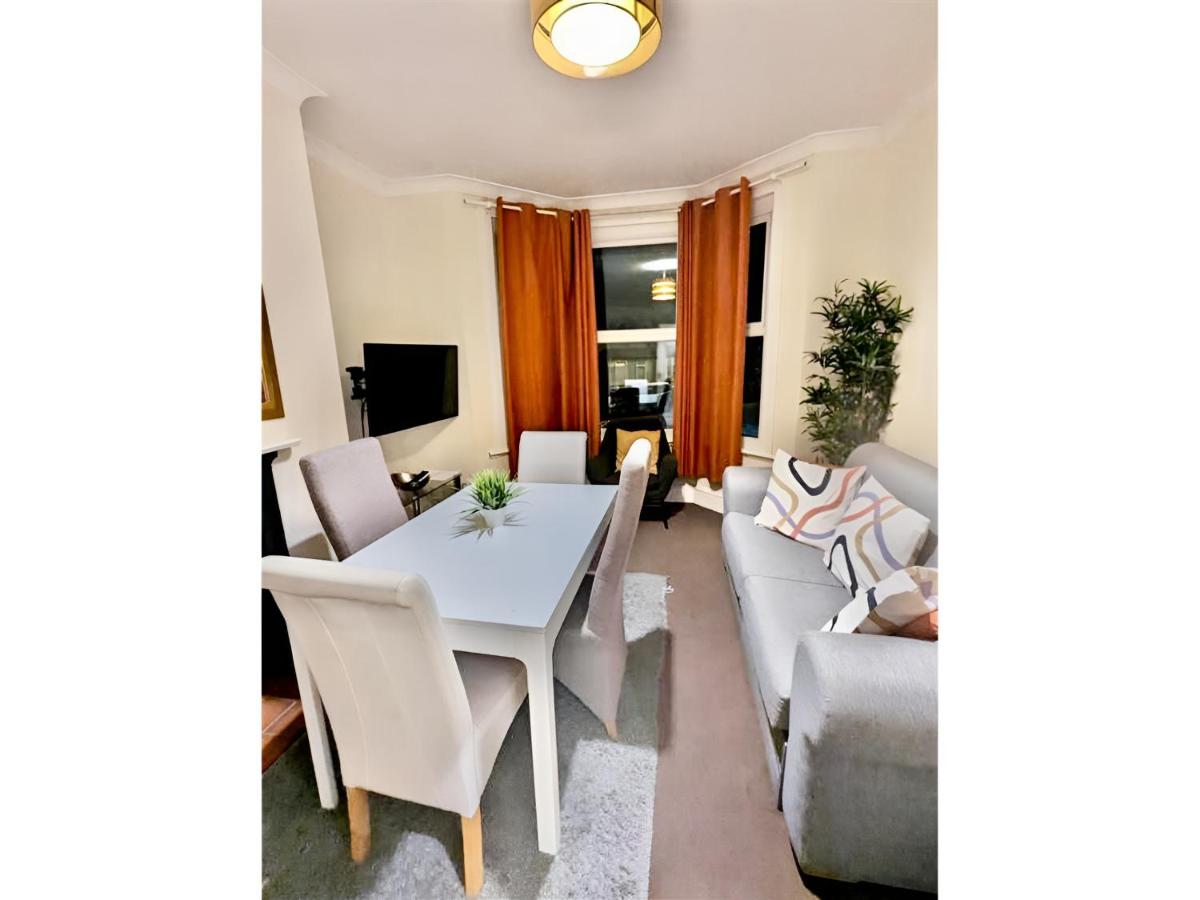 Welcoming Flat By Kasar Stays