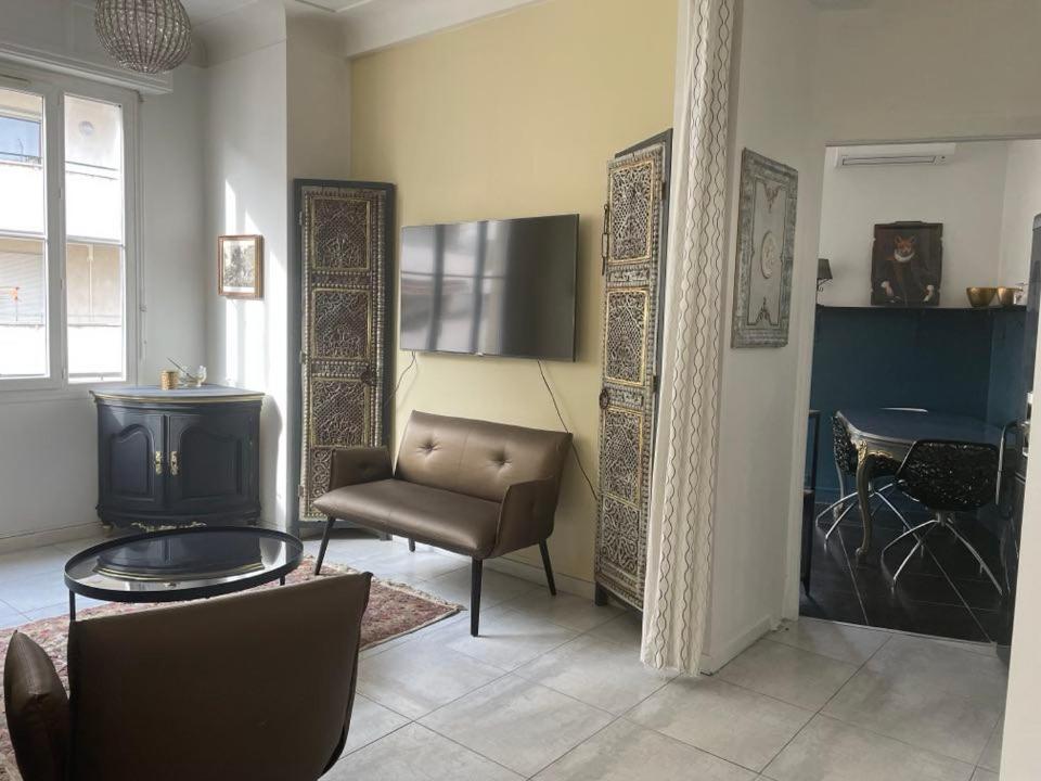Caffarelli Apartment