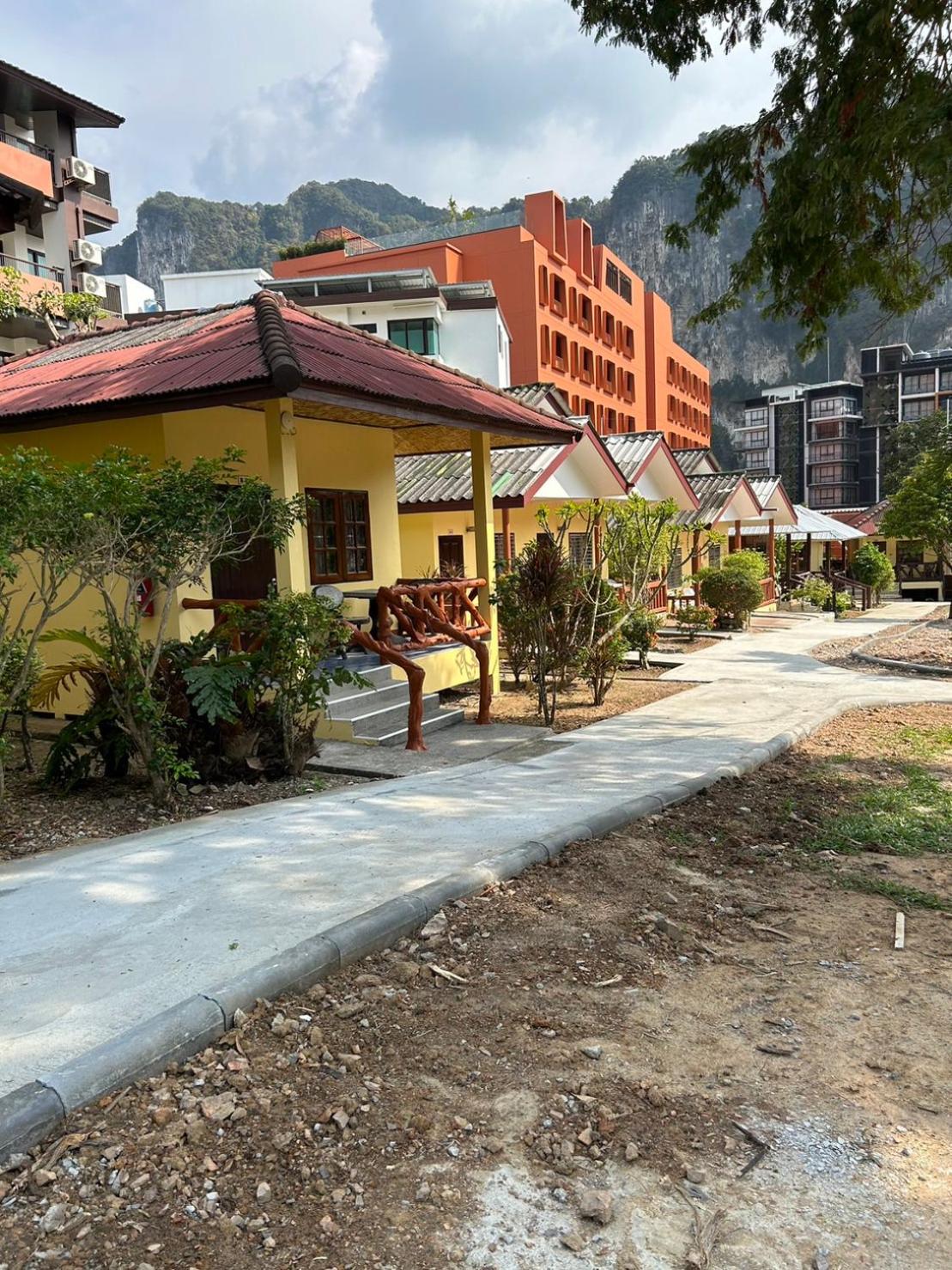 Adam Bungalows