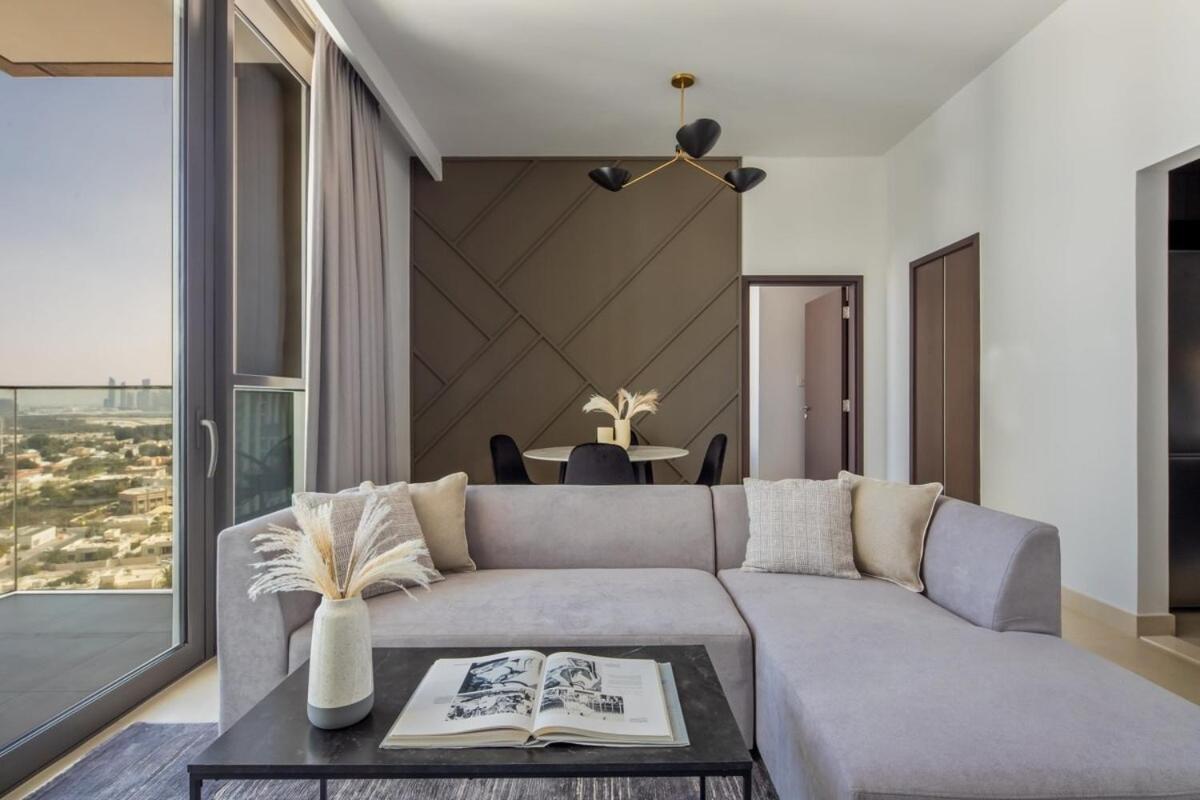 Silkhaus elegant 1BDR in Downtown Views with pool & gym access
