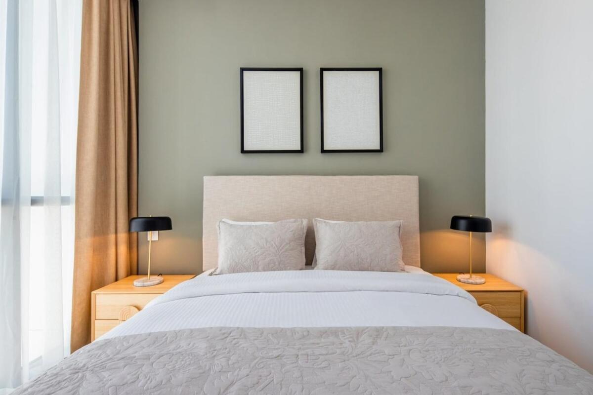 Silkhaus elegant 1BDR in Downtown Views with pool & gym access