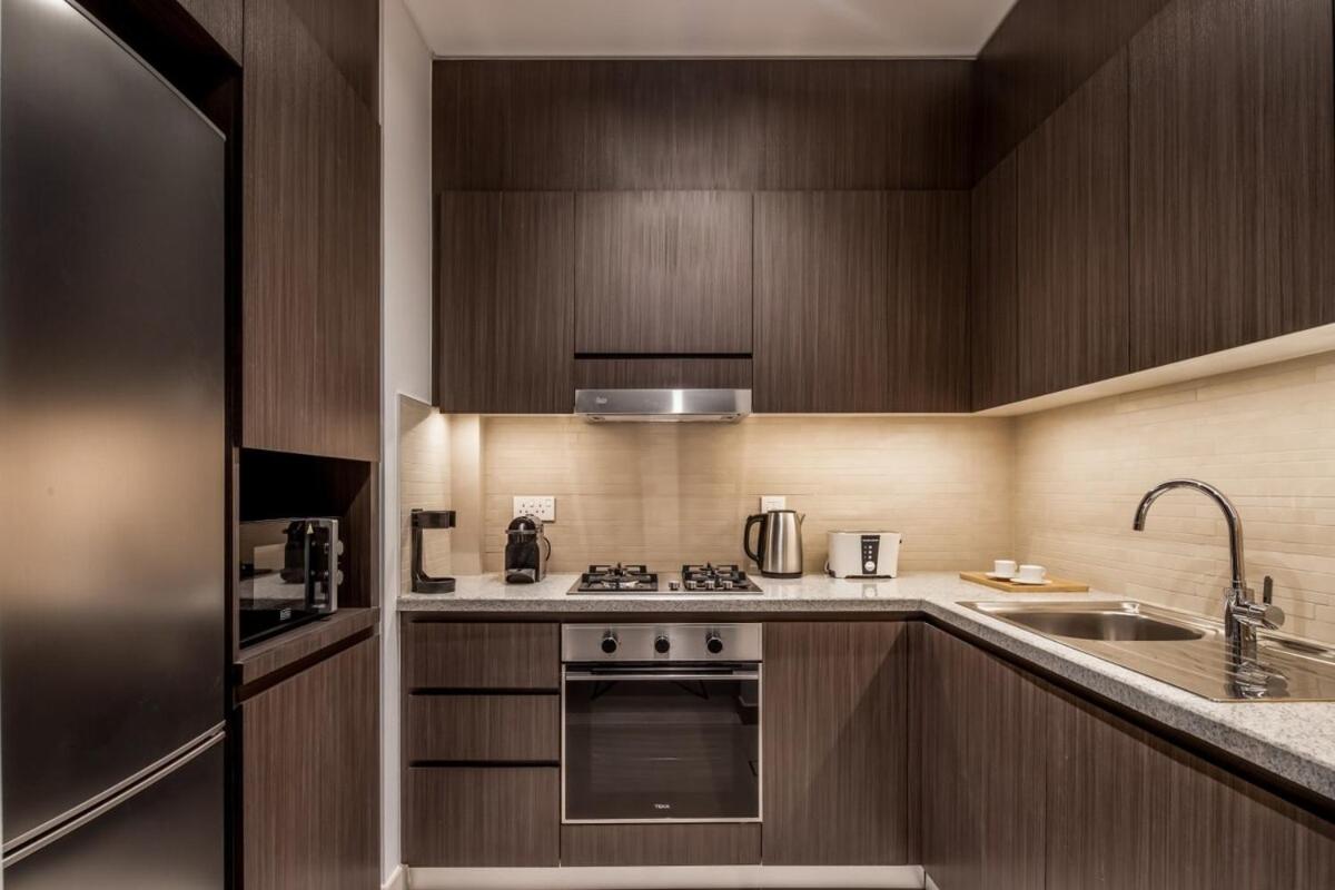 Silkhaus elegant 1BDR in Downtown Views with pool & gym access