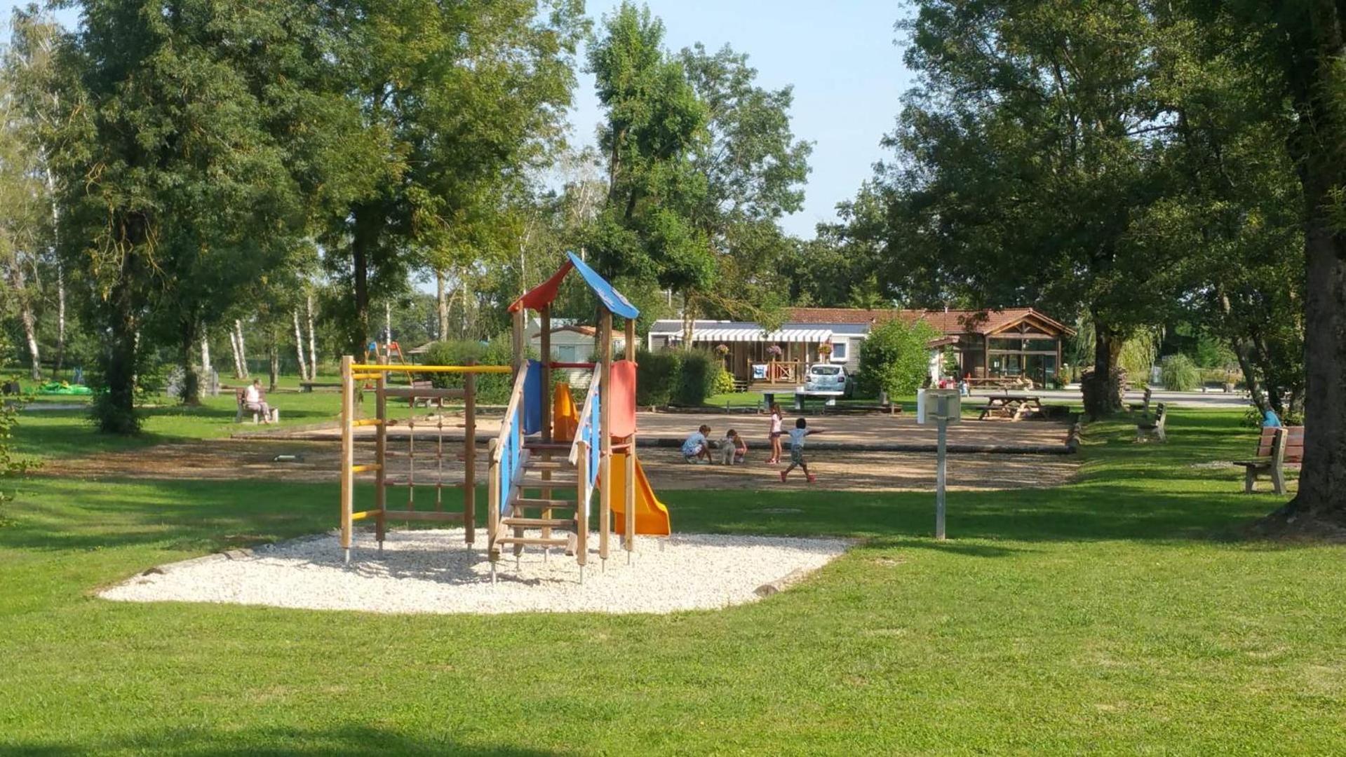 Paradis Des Dombes