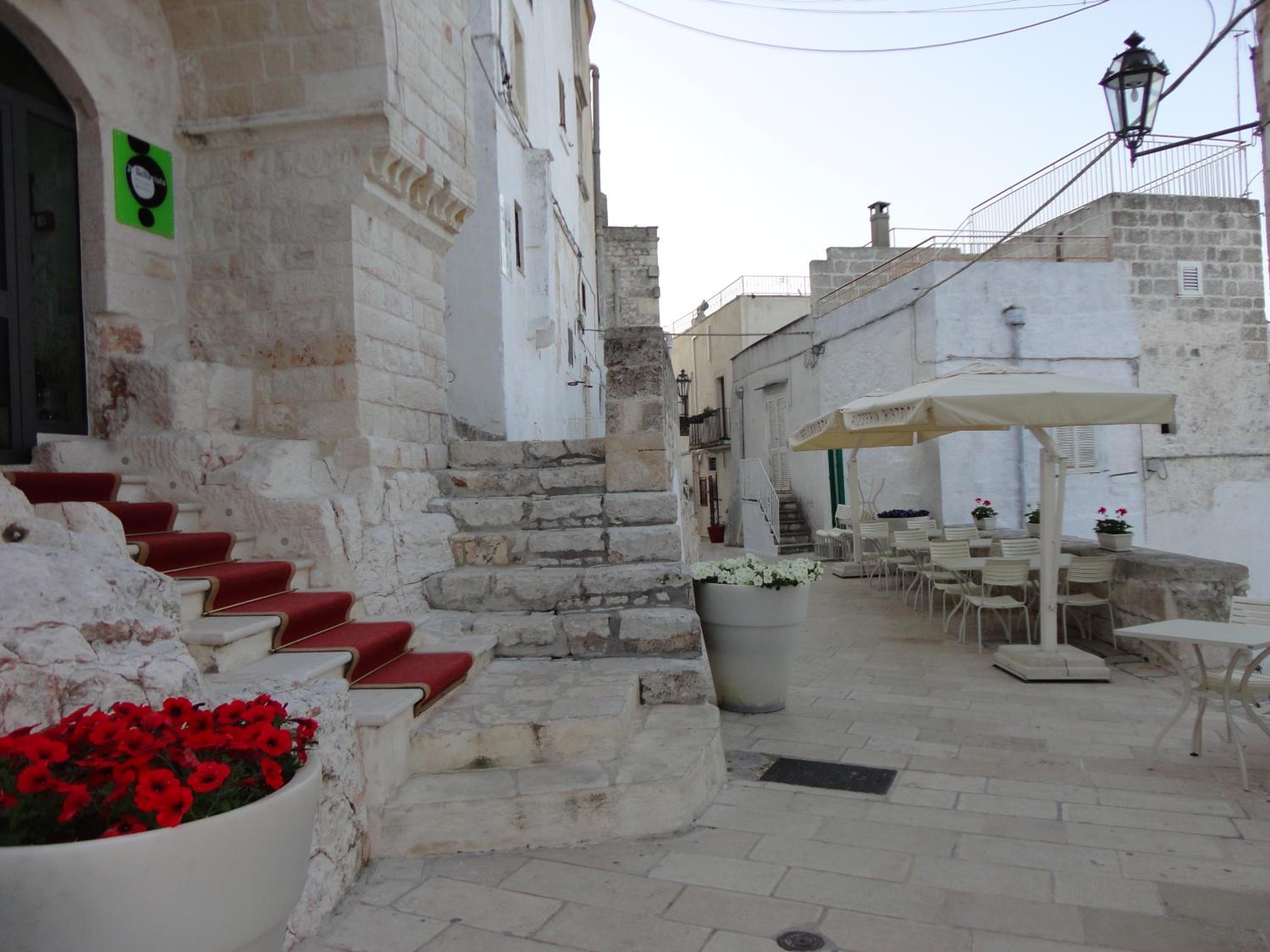 Lovely Stone House In Ostuni