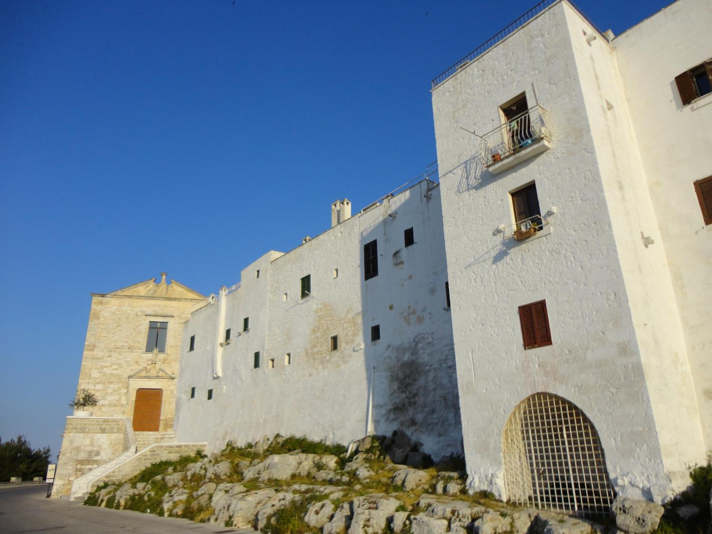 Lovely Stone House In Ostuni