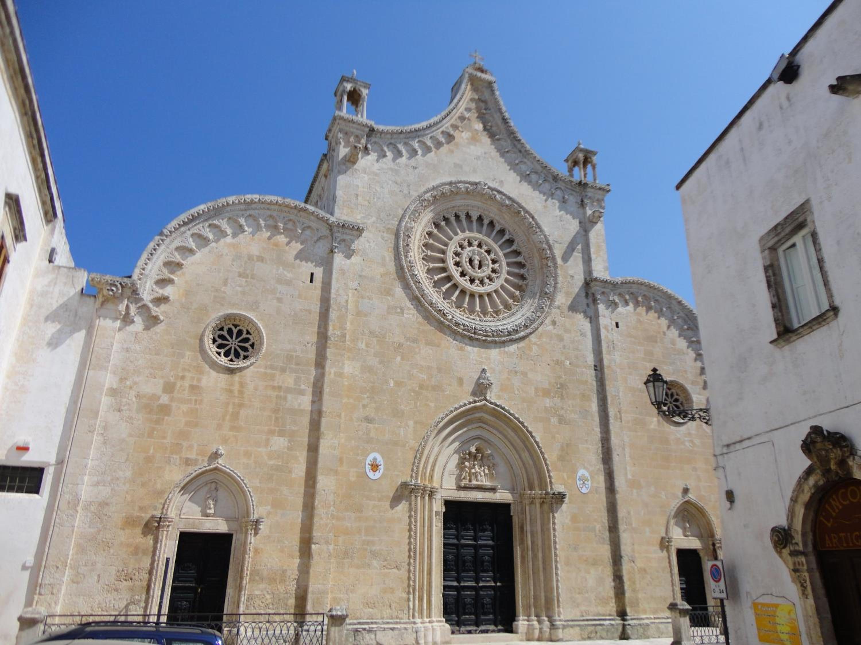 Lovely Stone House In Ostuni