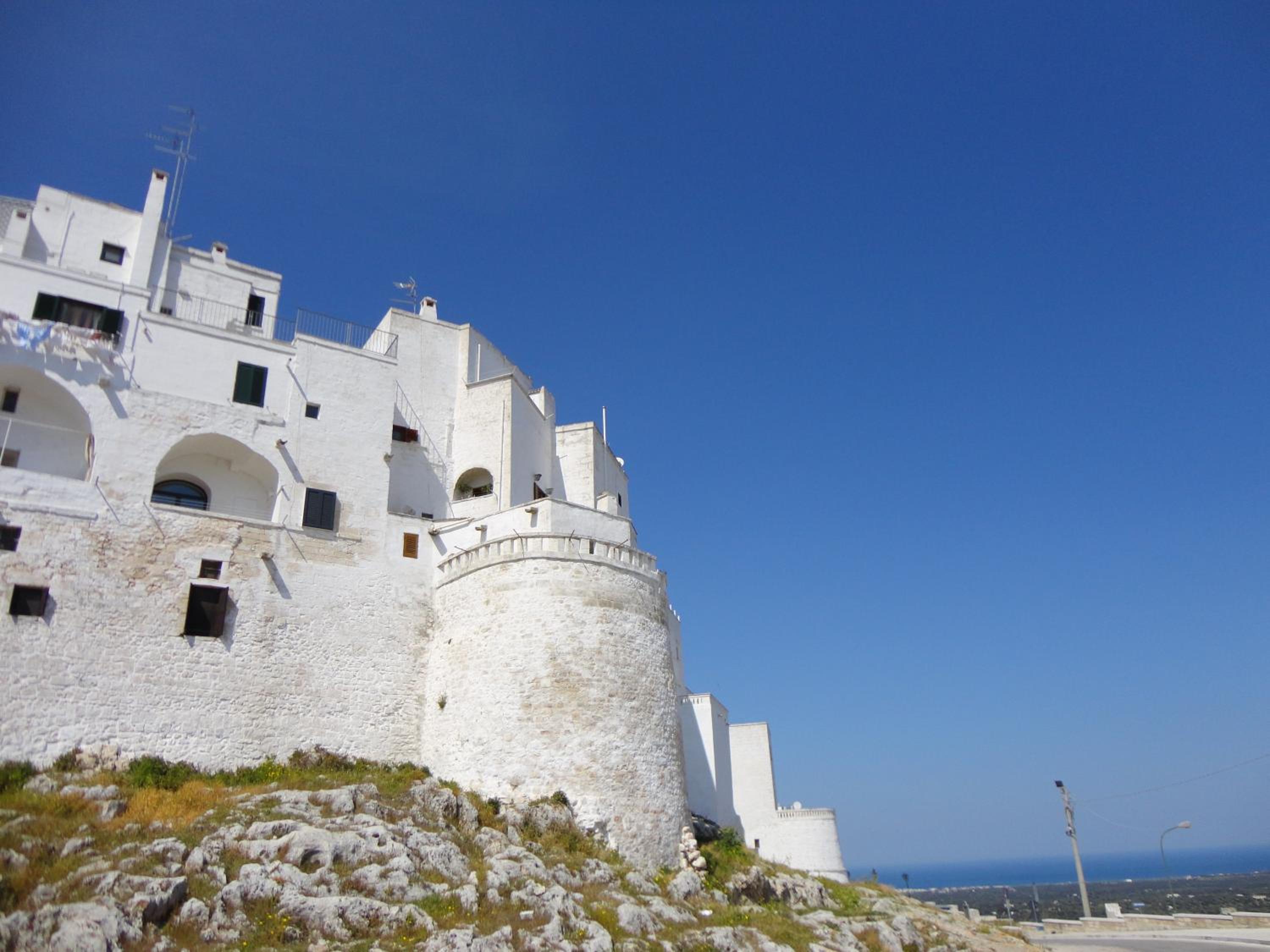 Lovely Stone House In Ostuni