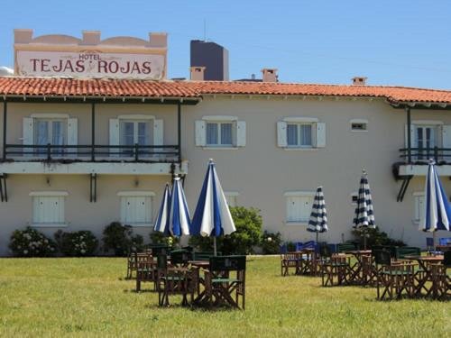 Hotel Tejas Rojas