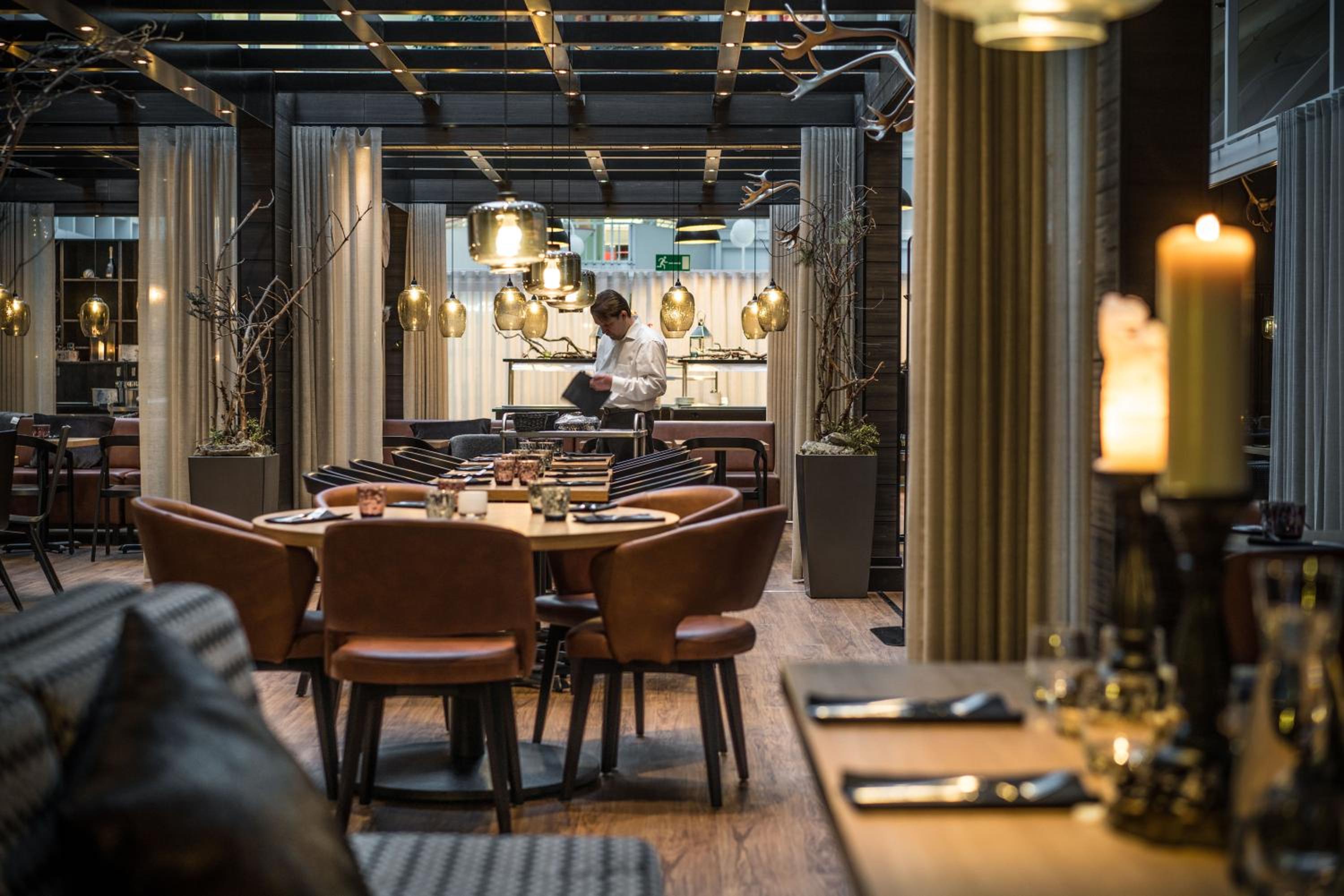restaurant