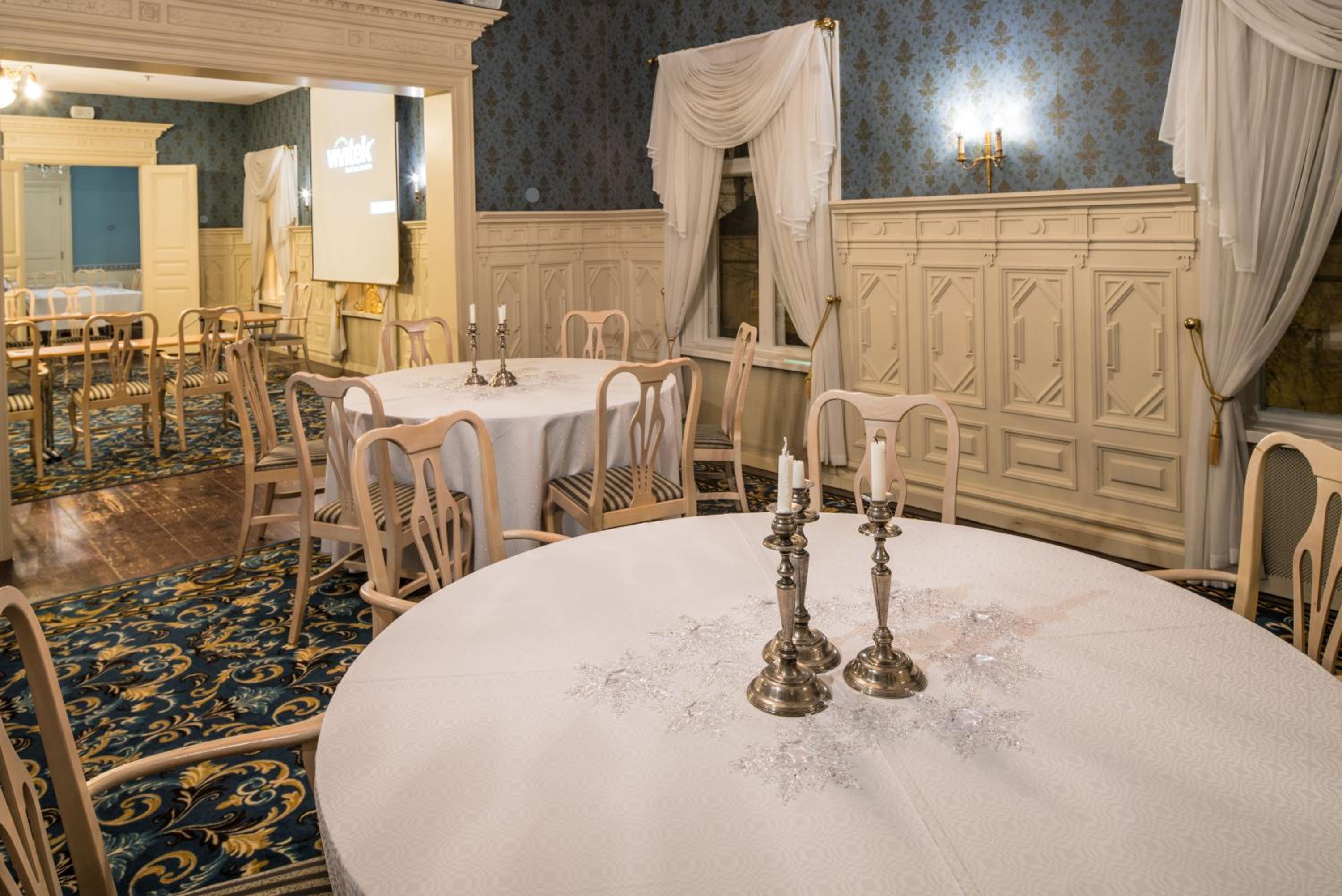 banquet hall
