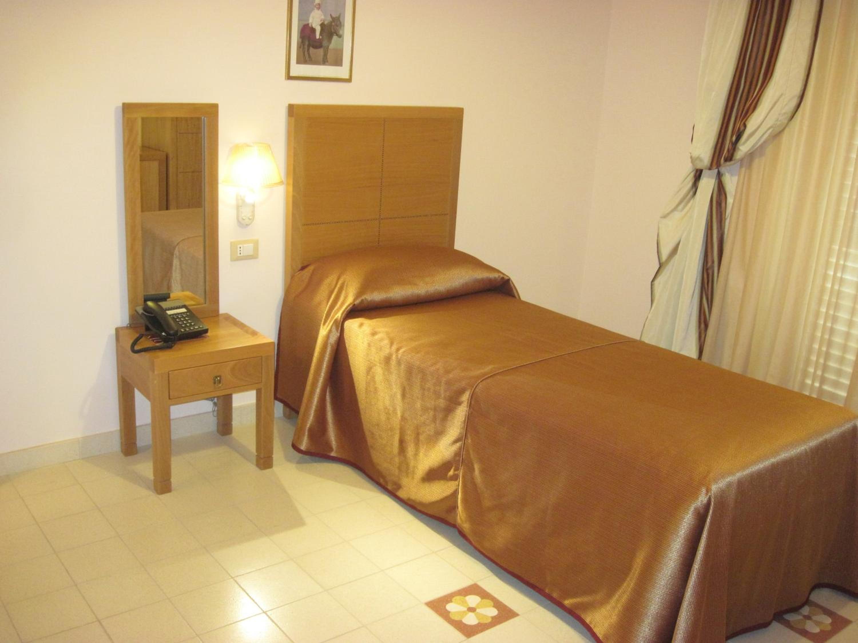 Palace Hotel Una Nuova Strada - Property Image 4