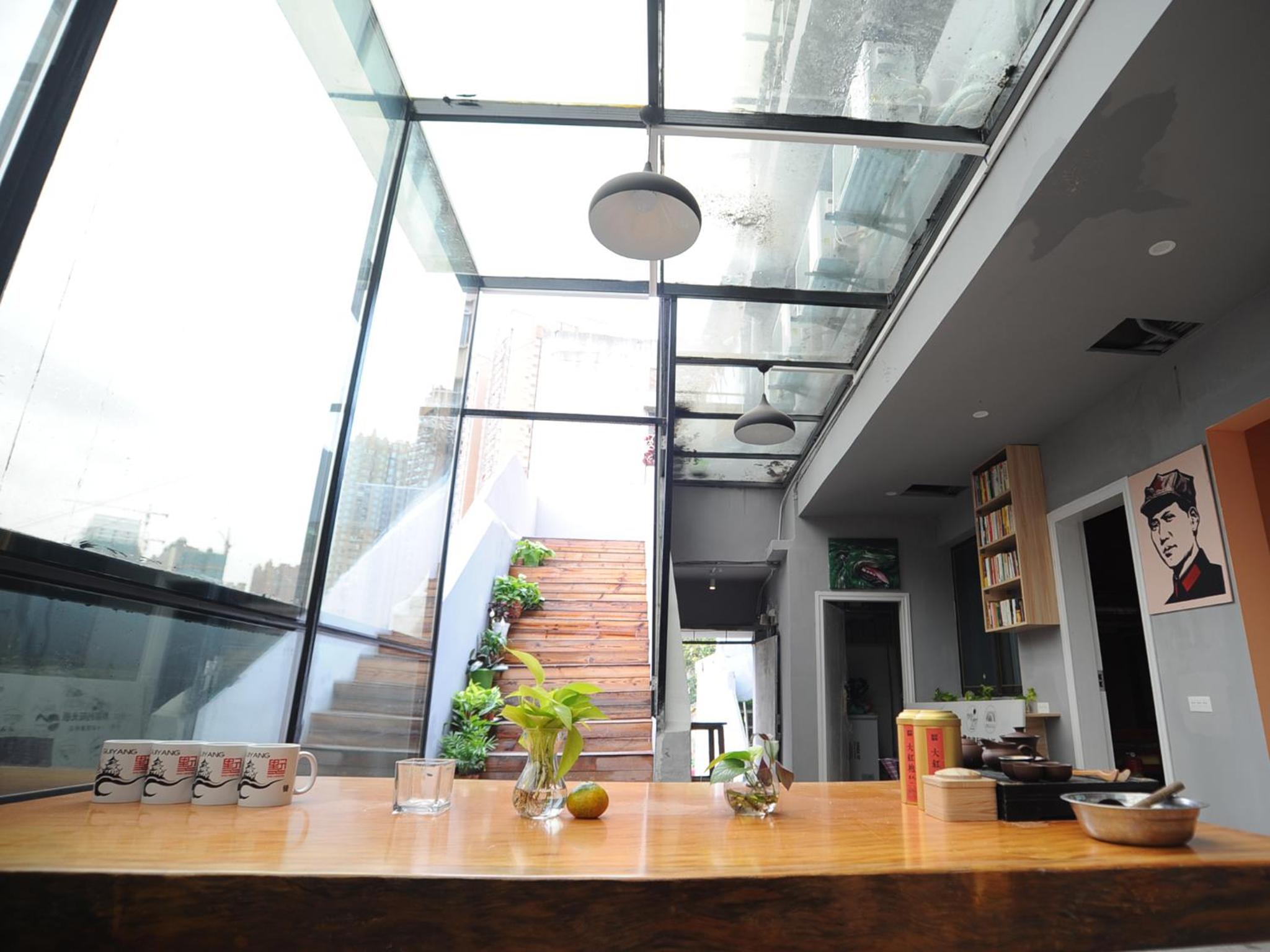 Shu Hostel