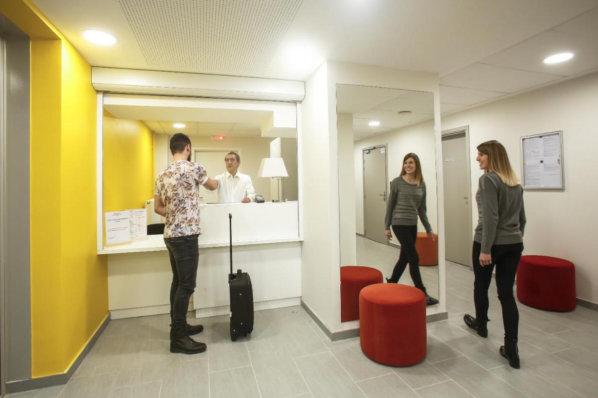 hotel reception