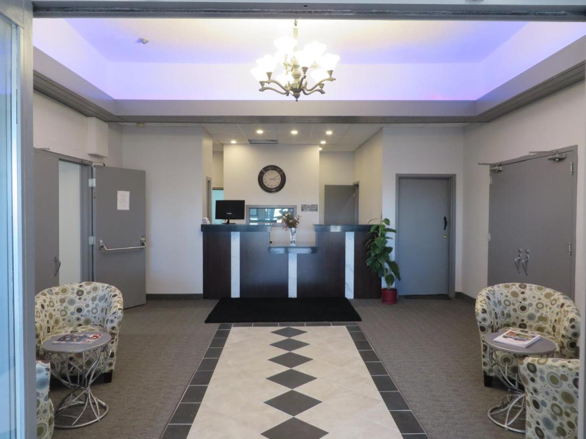 Travelodge by Wyndham Rosetown