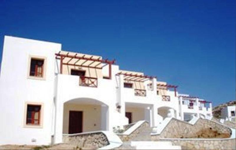 Golden Sun Apartments photo 2