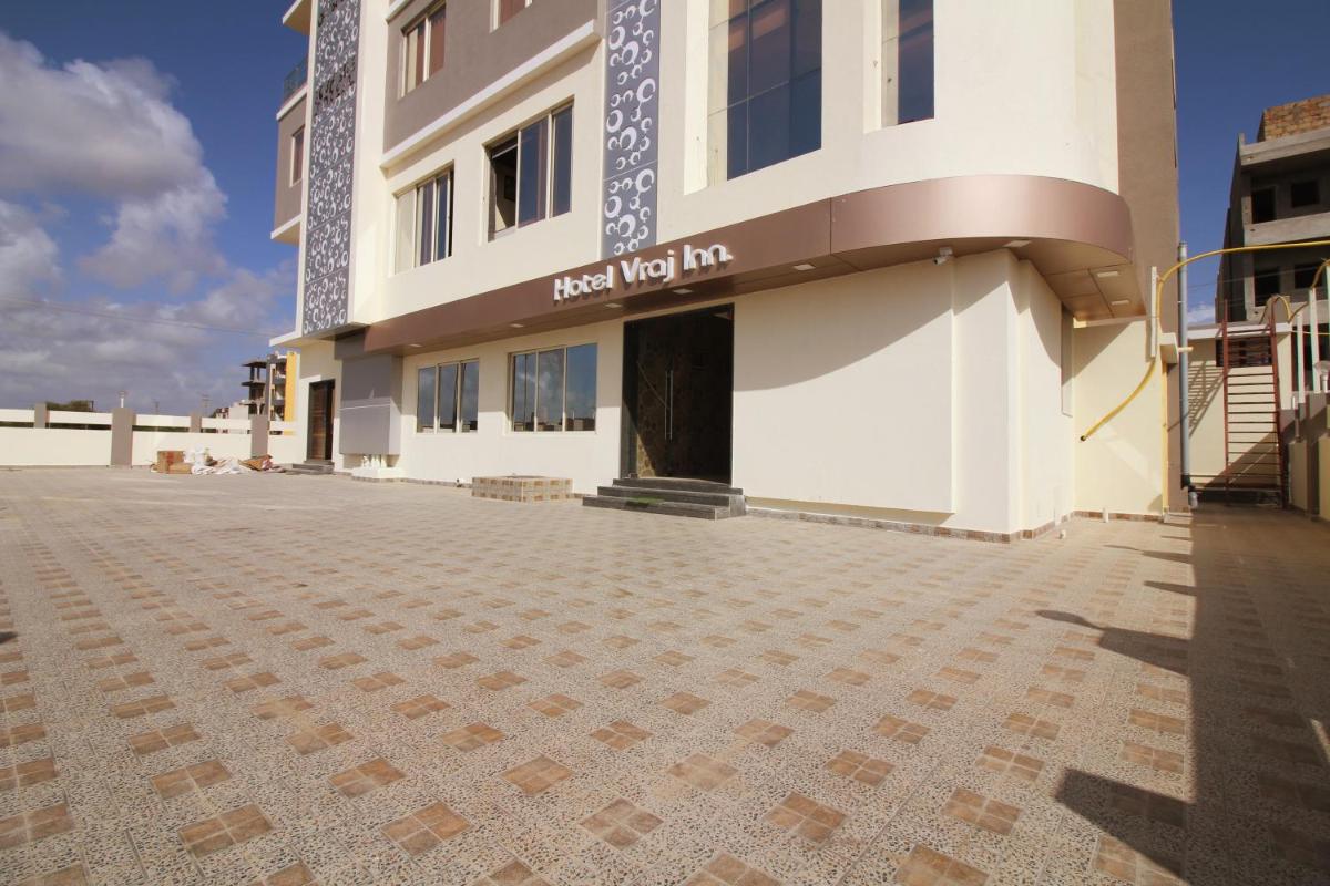 Hotel Vraj Inn