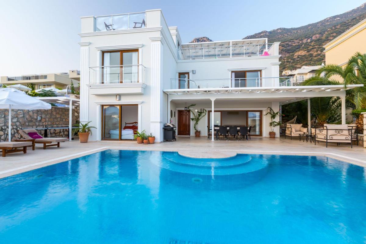 Villa Sapphire