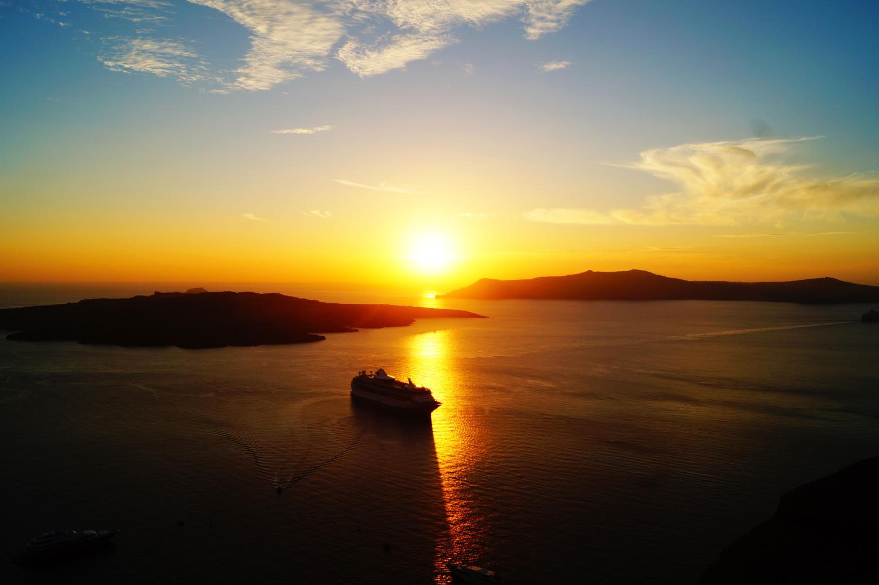 Loucas on the Cliff photo 4